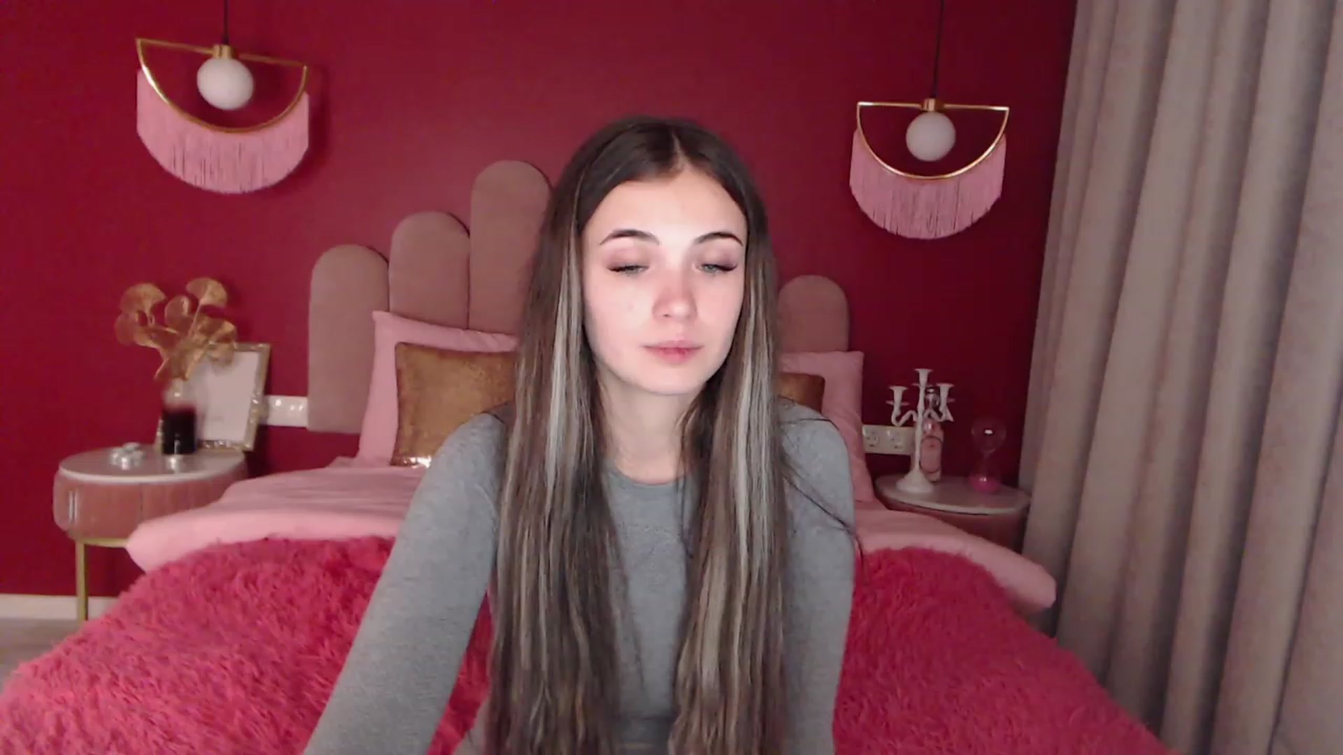 Gallery image thumbnail from AmeliaMFC's myfreecams stream on, 12/07/2022, 19:32 image 16 of 20