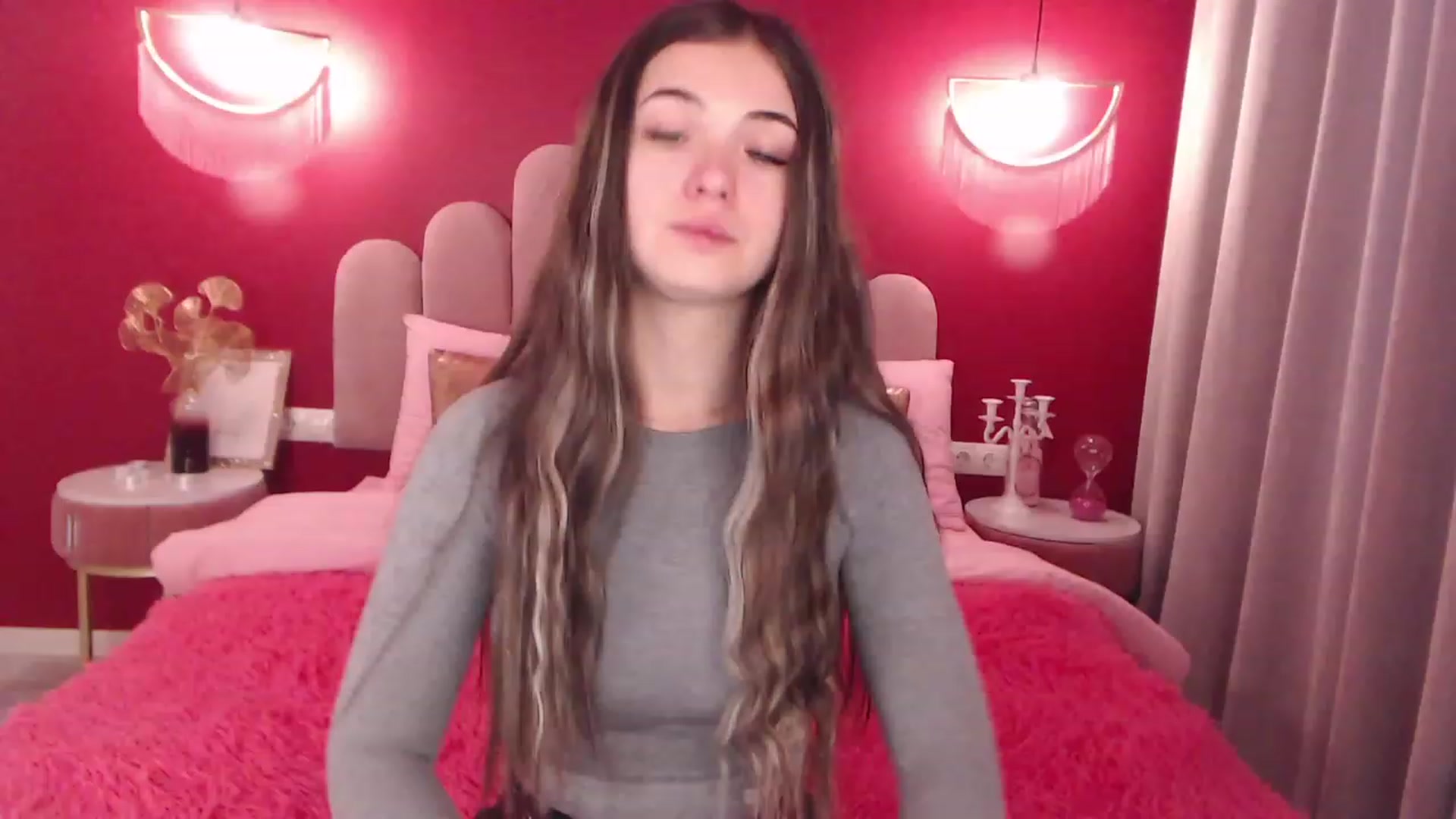 Gallery image thumbnail from AmeliaMFC's myfreecams stream on, 12/08/2022, 07:43 image 12 of 20