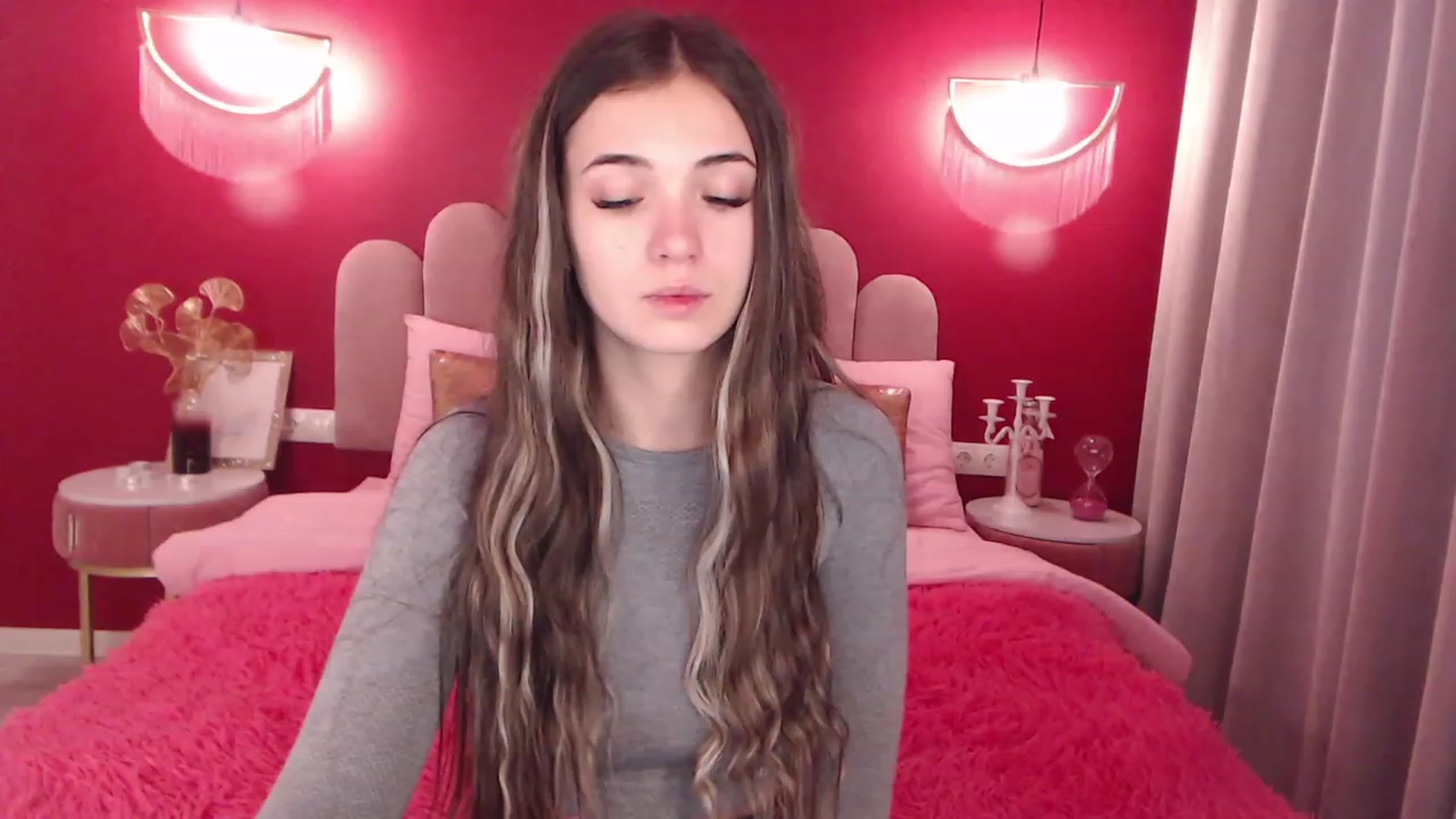 Gallery image thumbnail from AmeliaMFC's myfreecams stream on, 12/08/2022, 07:43 image 3 of 20