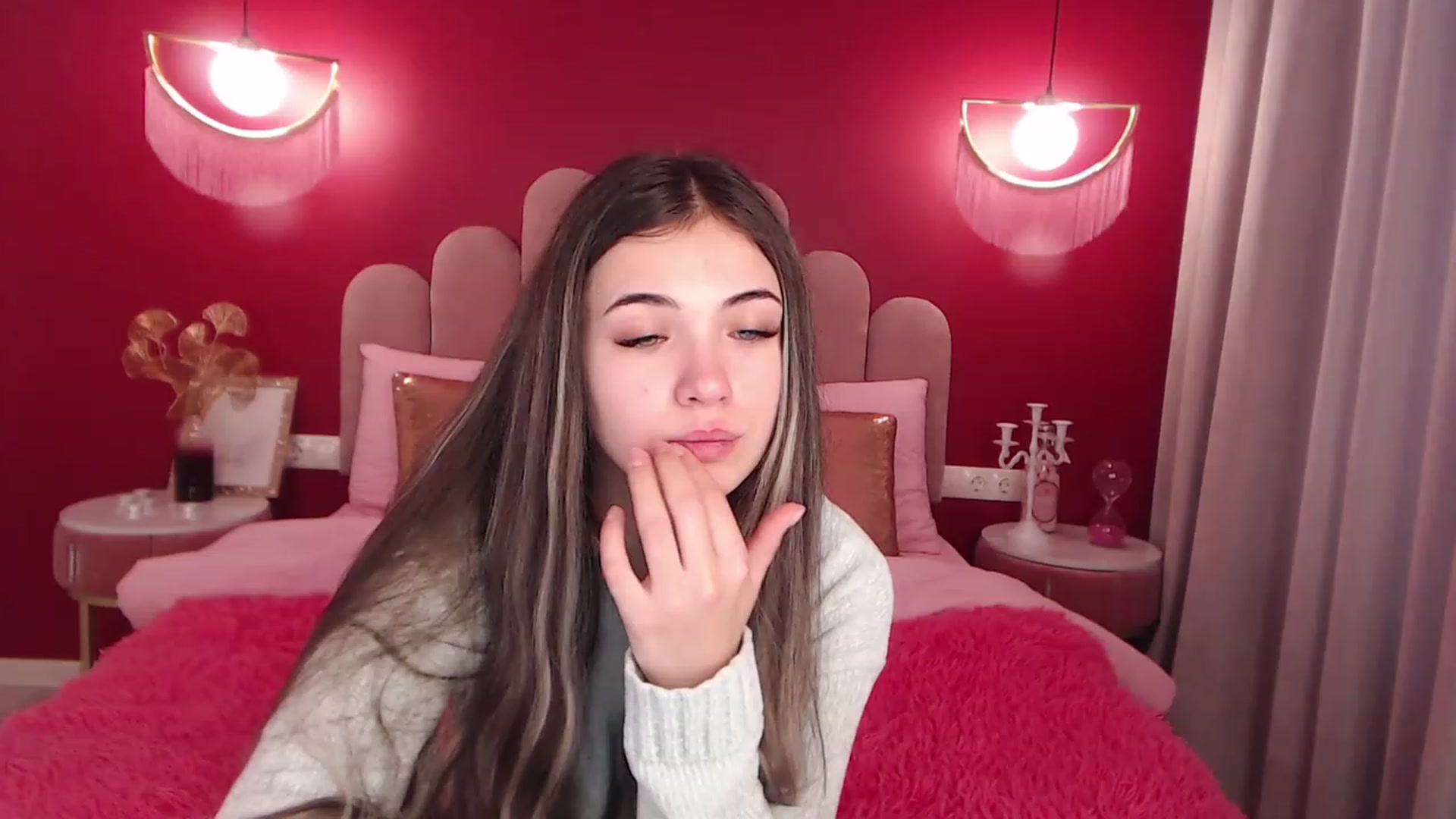Gallery image thumbnail from AmeliaMFC's myfreecams stream on, 12/09/2022, 07:48 image 11 of 20