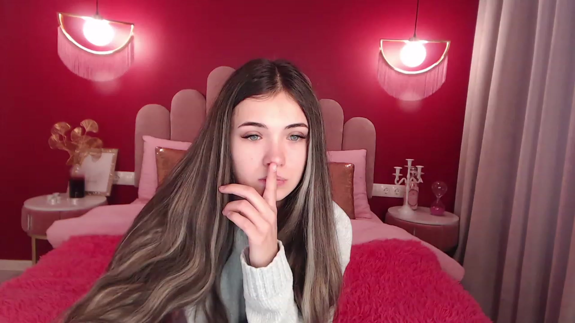 Gallery image thumbnail from AmeliaMFC's myfreecams stream on, 12/09/2022, 07:48 image 8 of 20