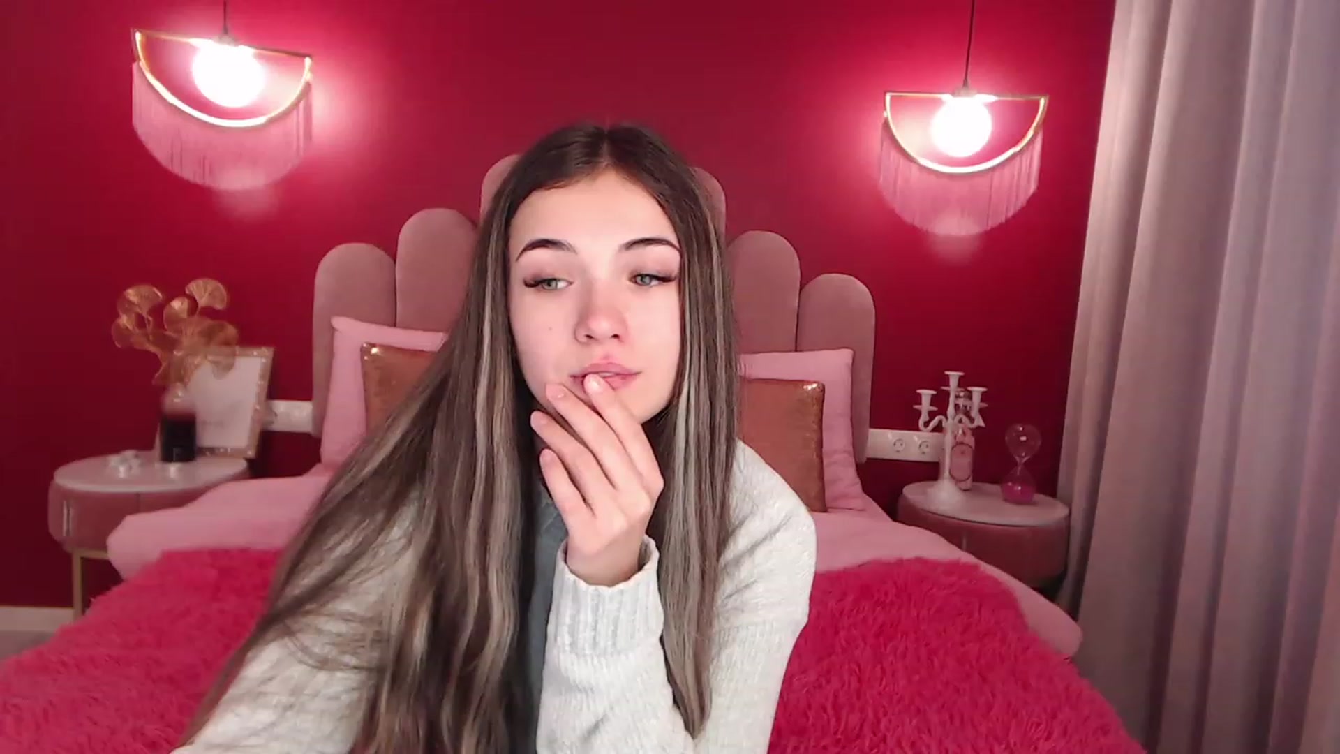 Gallery image thumbnail from AmeliaMFC's myfreecams stream on, 12/09/2022, 07:48 image 15 of 20