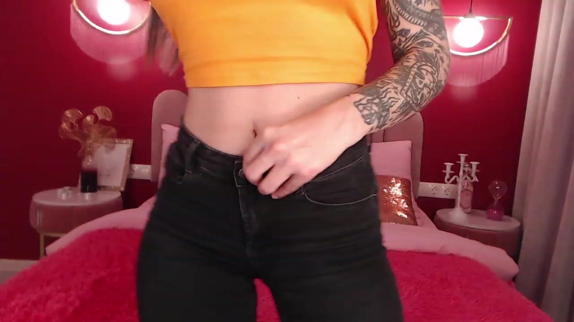 Gallery image thumbnail from AmeliaMFC's myfreecams stream on, 12/09/2022, 13:21 image 11 of 20