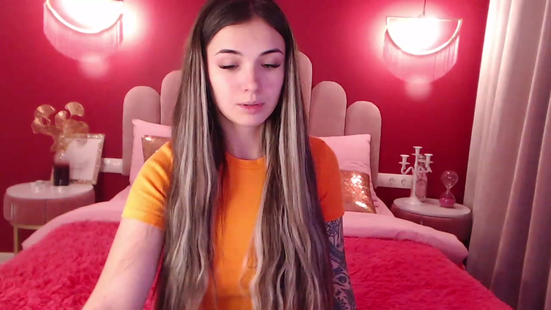 Gallery image thumbnail from AmeliaMFC's myfreecams stream on, 12/09/2022, 15:25 image 10 of 20