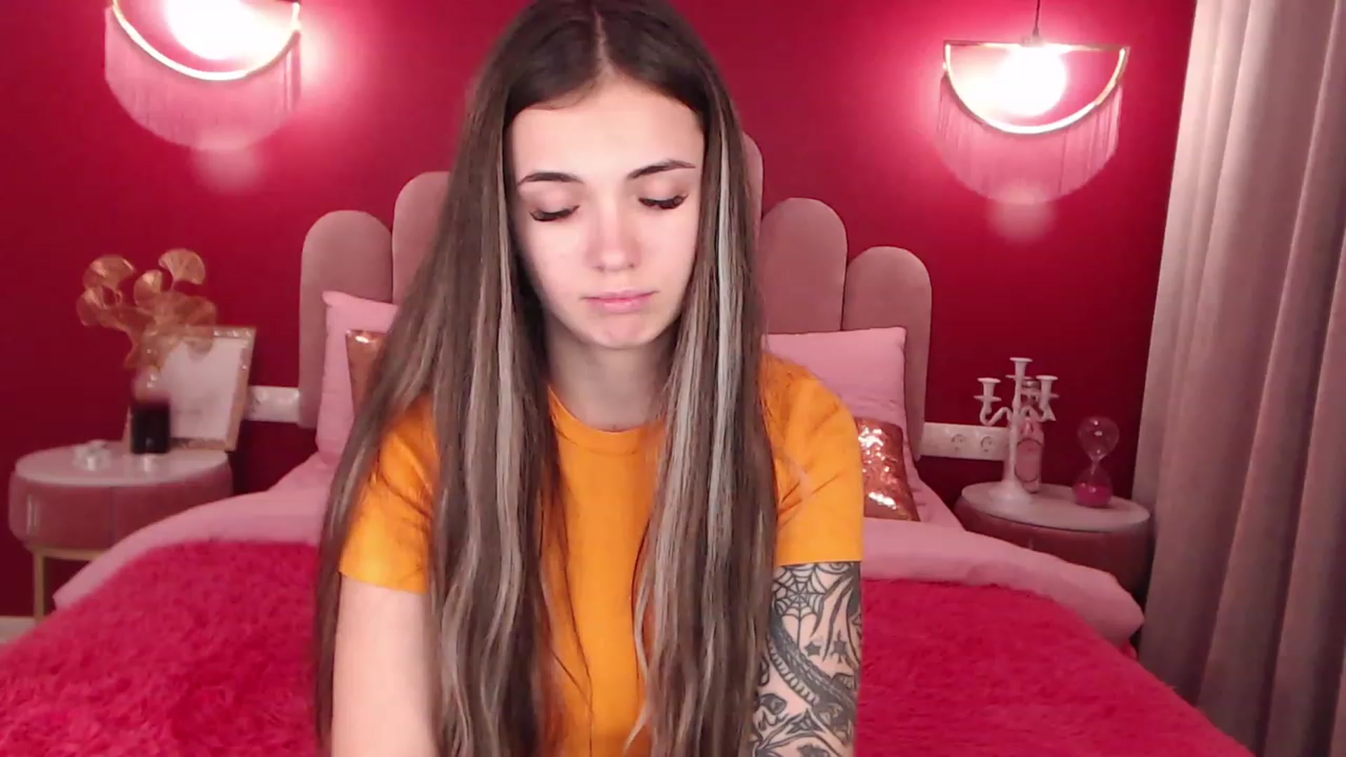 Gallery image thumbnail from AmeliaMFC's myfreecams stream on, 12/09/2022, 15:25 image 15 of 20