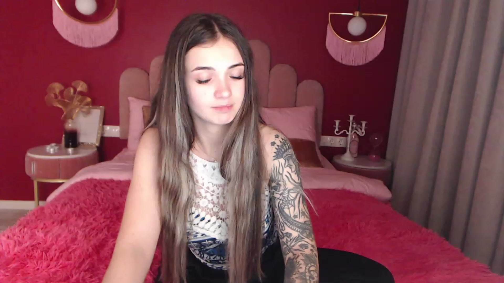 Gallery image thumbnail from AmeliaMFC's myfreecams stream on, 12/10/2022, 19:32 image 19 of 20