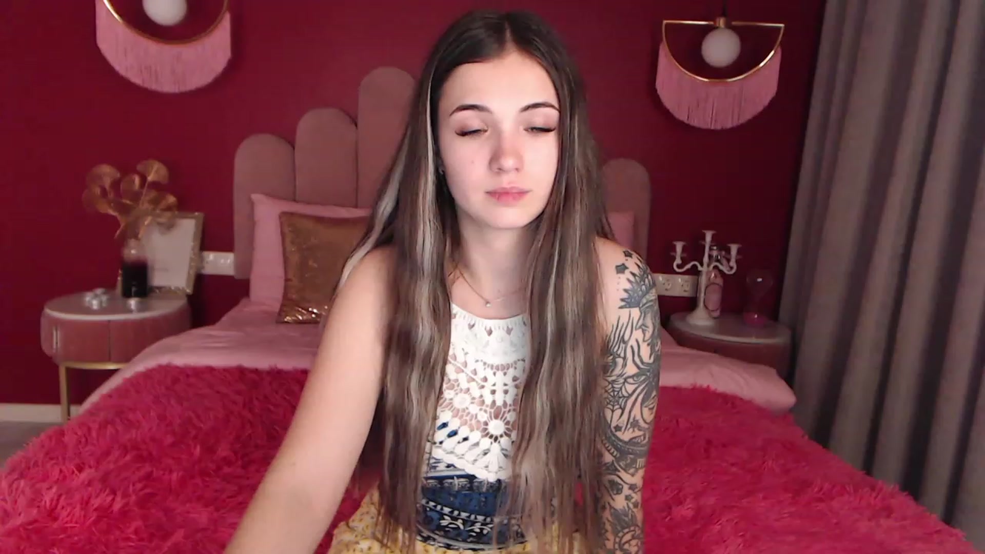 Gallery image thumbnail from AmeliaMFC's myfreecams stream on, 12/10/2022, 19:32 image 14 of 20