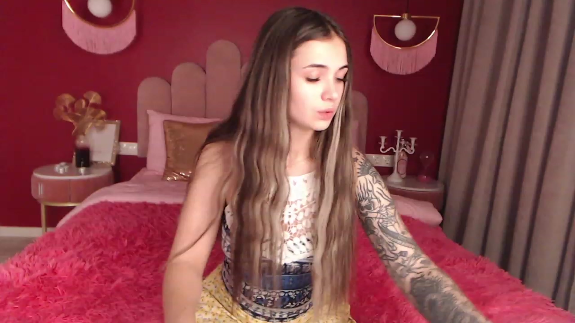 Gallery image thumbnail from AmeliaMFC's myfreecams stream on, 12/10/2022, 19:32 image 13 of 20