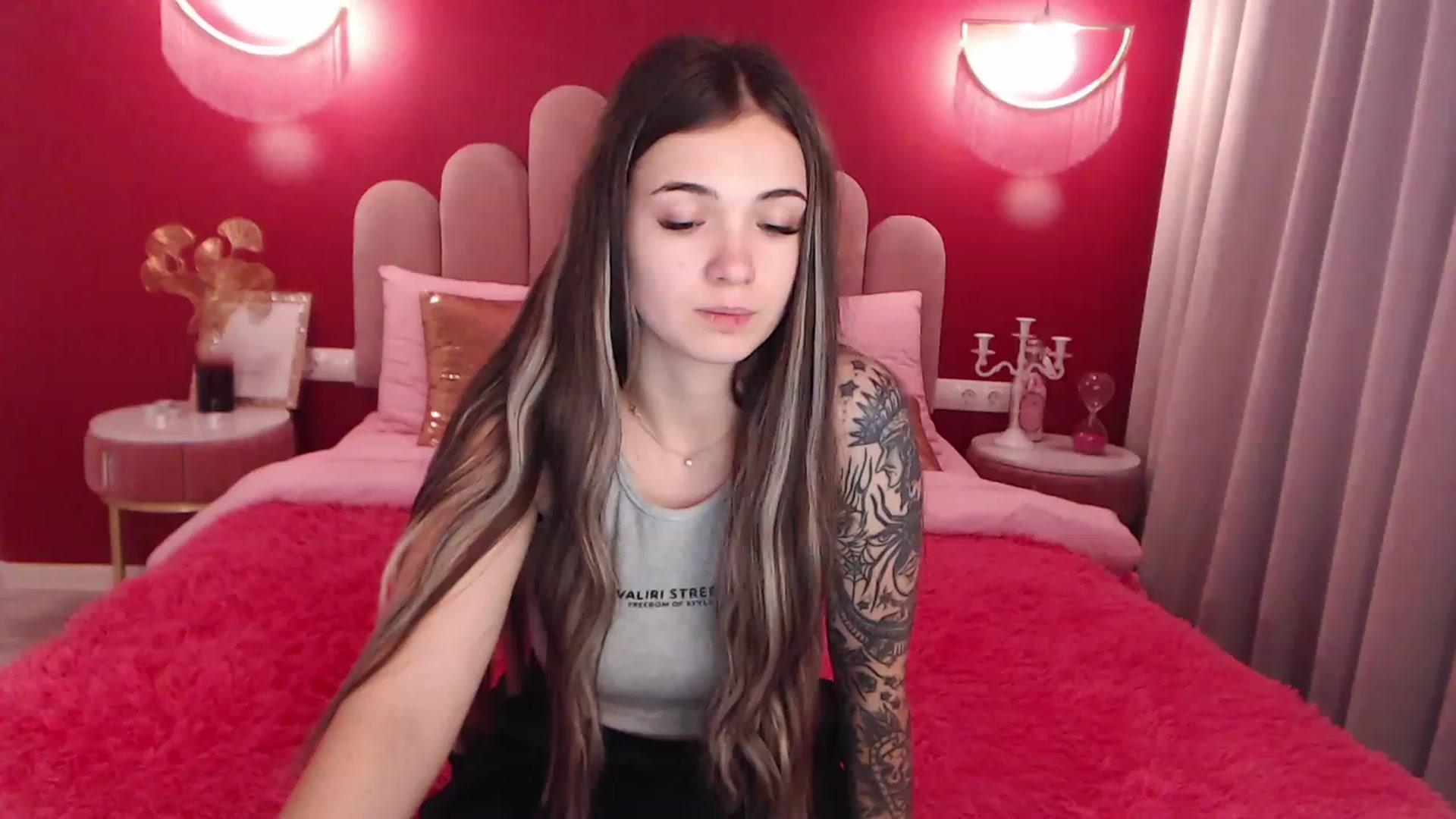 Gallery image thumbnail from AmeliaMFC's myfreecams stream on, 12/11/2022, 09:58 image 17 of 20