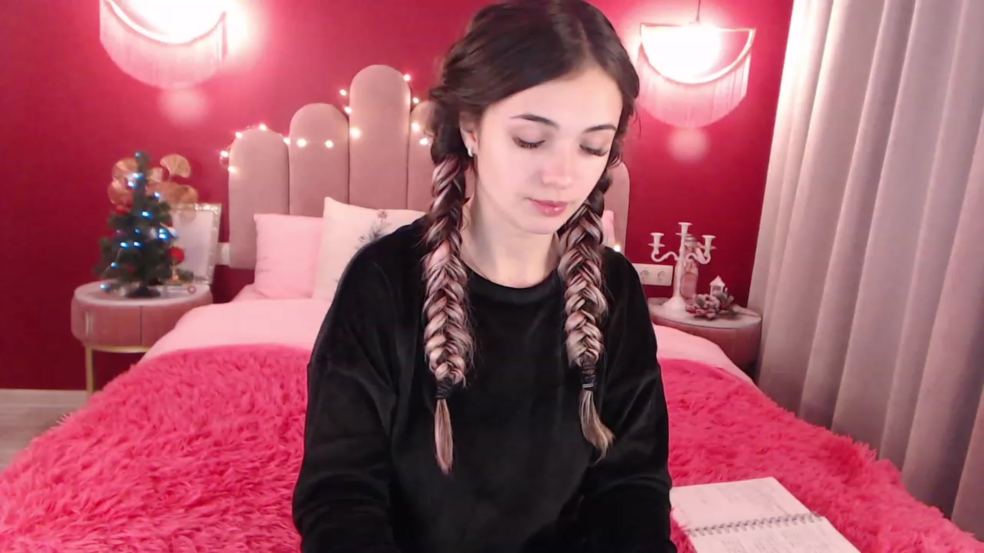 Gallery image thumbnail from AmeliaMFC's myfreecams stream on, 12/15/2022, 08:23 image 19 of 20
