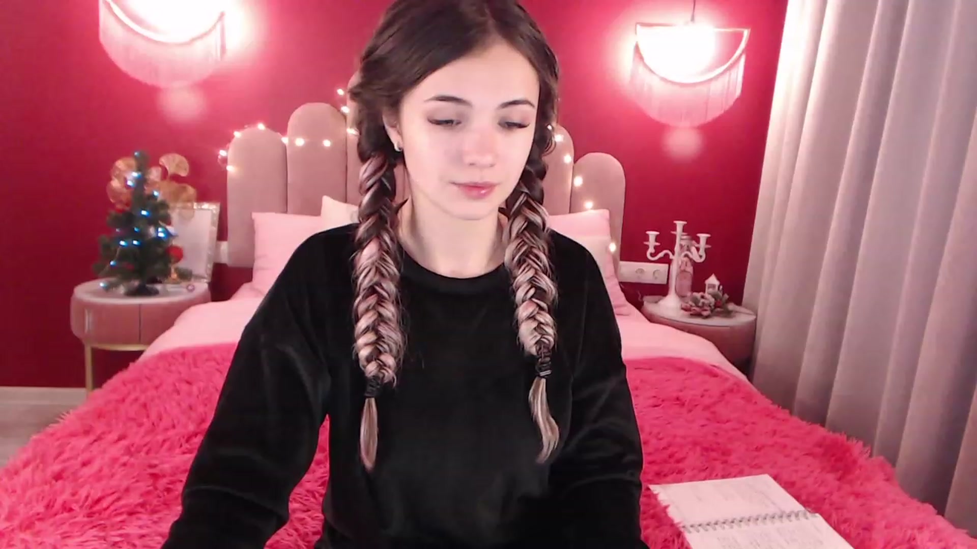 Gallery image thumbnail from AmeliaMFC's myfreecams stream on, 12/15/2022, 08:23 image 20 of 20