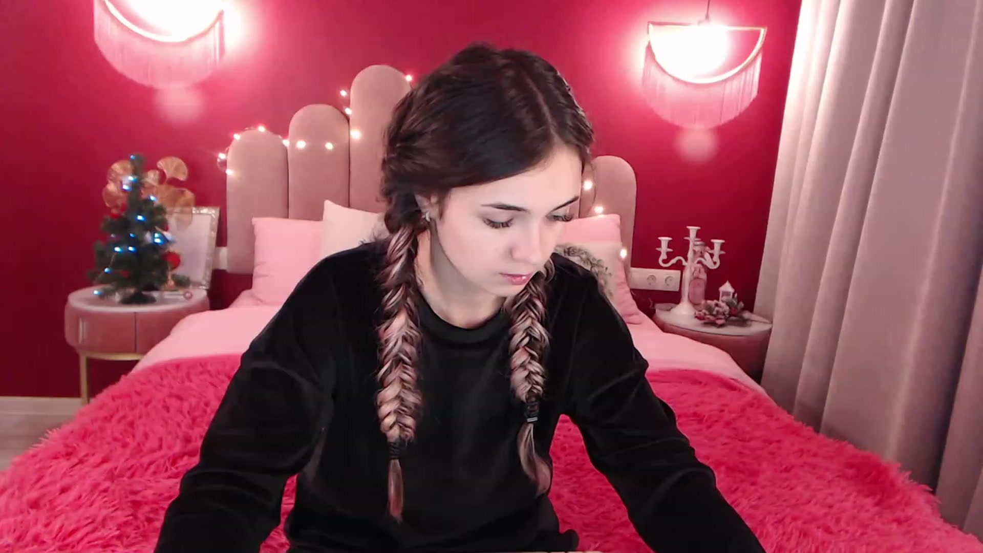 Gallery image thumbnail from AmeliaMFC's myfreecams stream on, 12/15/2022, 08:23 image 5 of 20