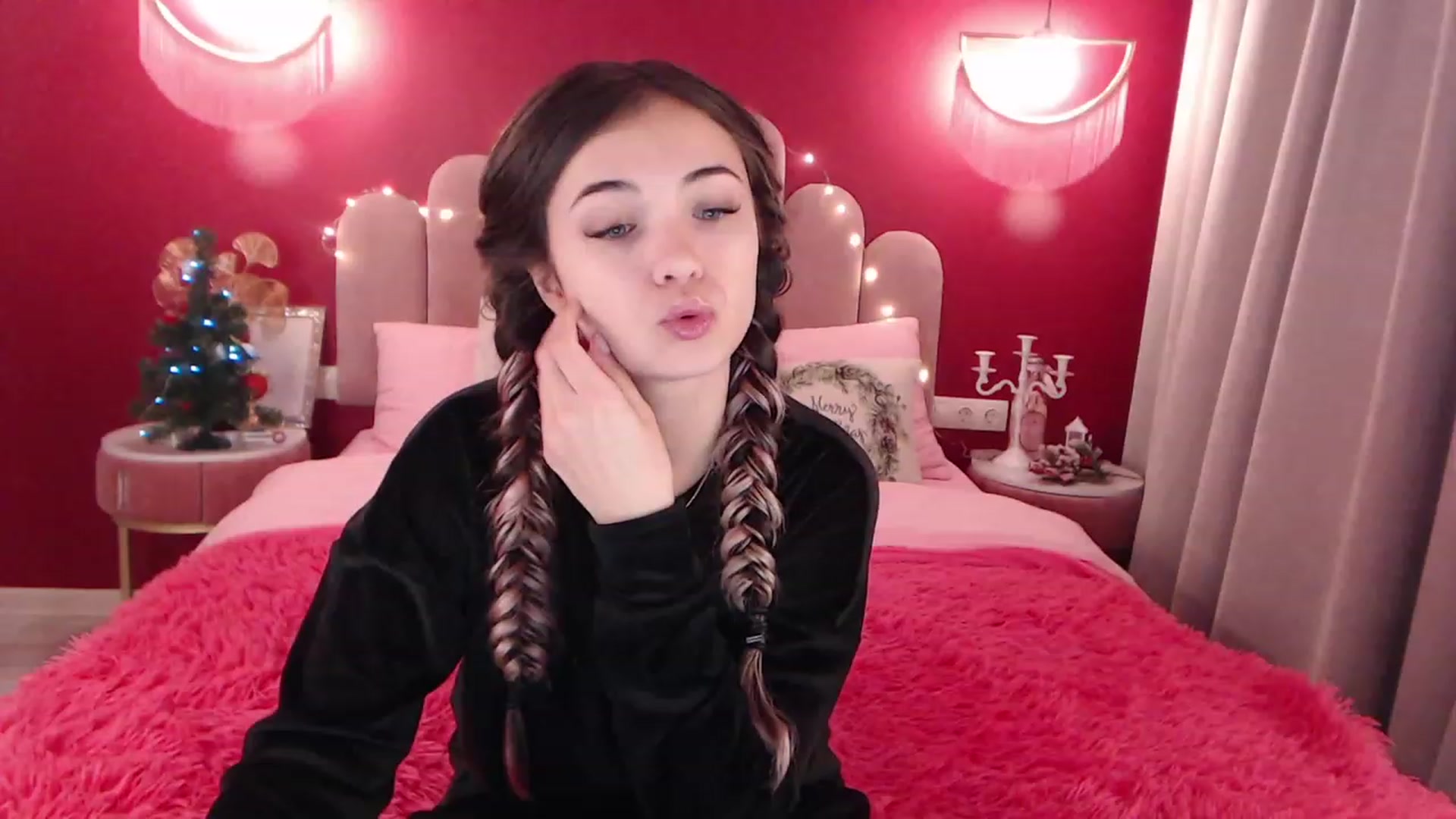 Gallery image thumbnail from AmeliaMFC's myfreecams stream on, 12/15/2022, 08:23 image 3 of 20
