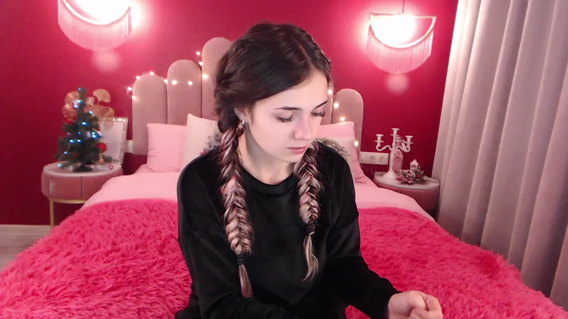 Gallery image thumbnail from AmeliaMFC's myfreecams stream on, 12/15/2022, 08:23 image 11 of 20