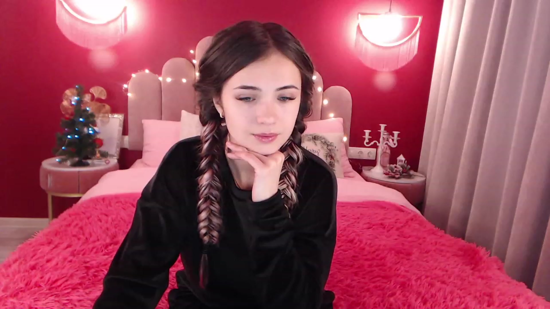 Gallery image thumbnail from AmeliaMFC's myfreecams stream on, 12/15/2022, 08:23 image 15 of 20