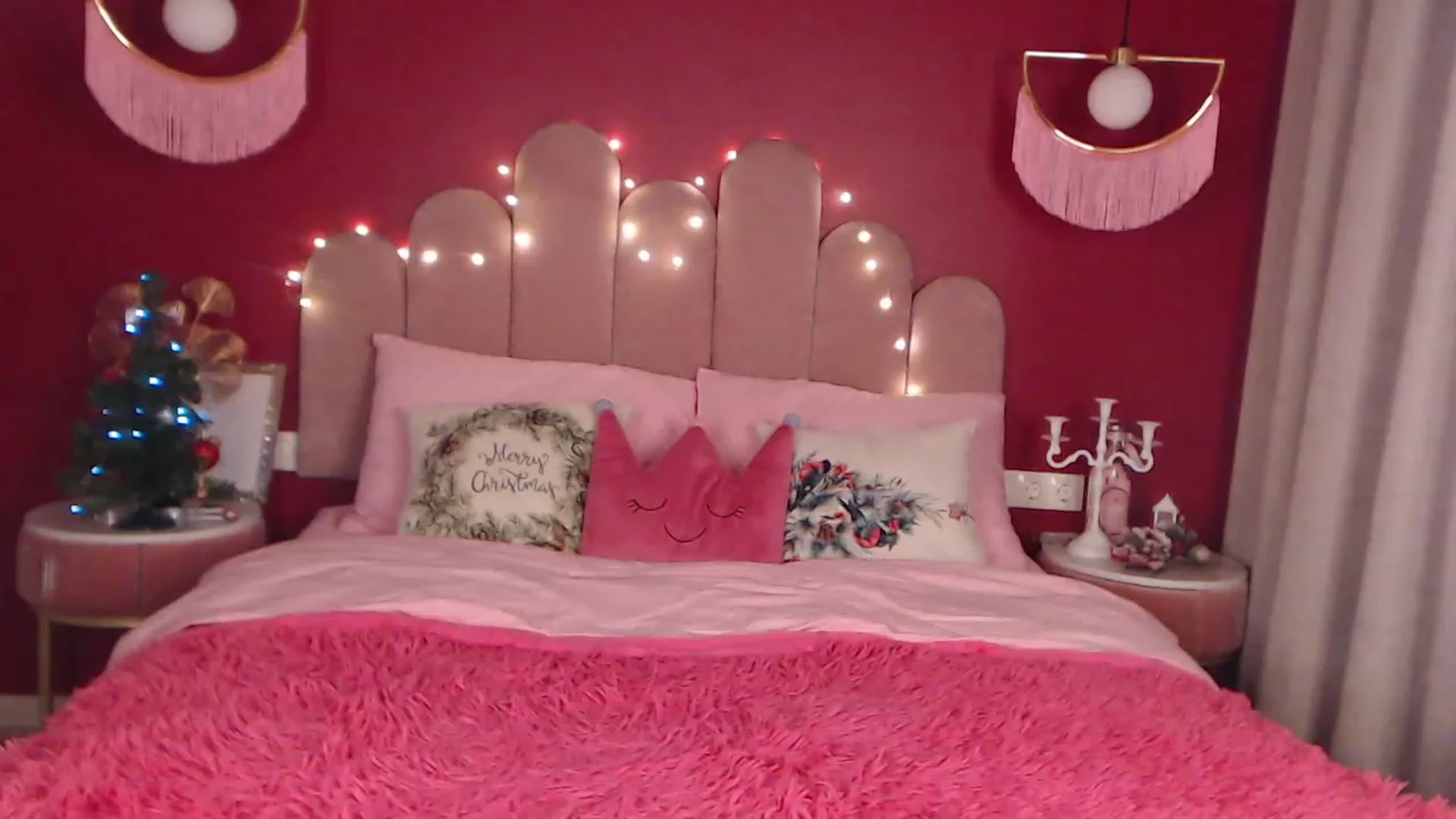 Gallery image thumbnail from AmeliaMFC's myfreecams stream on, 12/15/2022, 11:31 image 1 of 20
