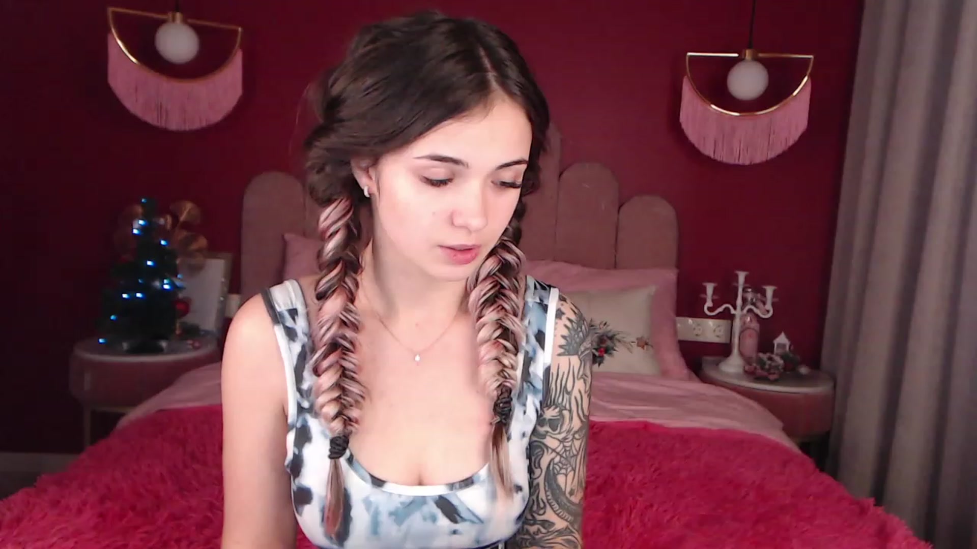 Gallery image thumbnail from AmeliaMFC's myfreecams stream on, 12/15/2022, 13:10 image 14 of 20