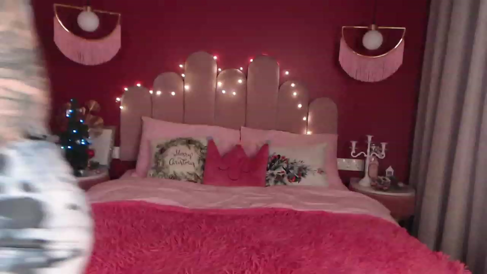 Gallery image thumbnail from AmeliaMFC's myfreecams stream on, 12/15/2022, 13:10 image 5 of 20