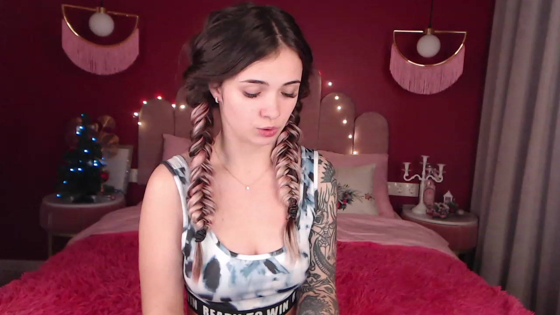 Gallery image thumbnail from AmeliaMFC's myfreecams stream on, 12/15/2022, 13:10 image 12 of 20
