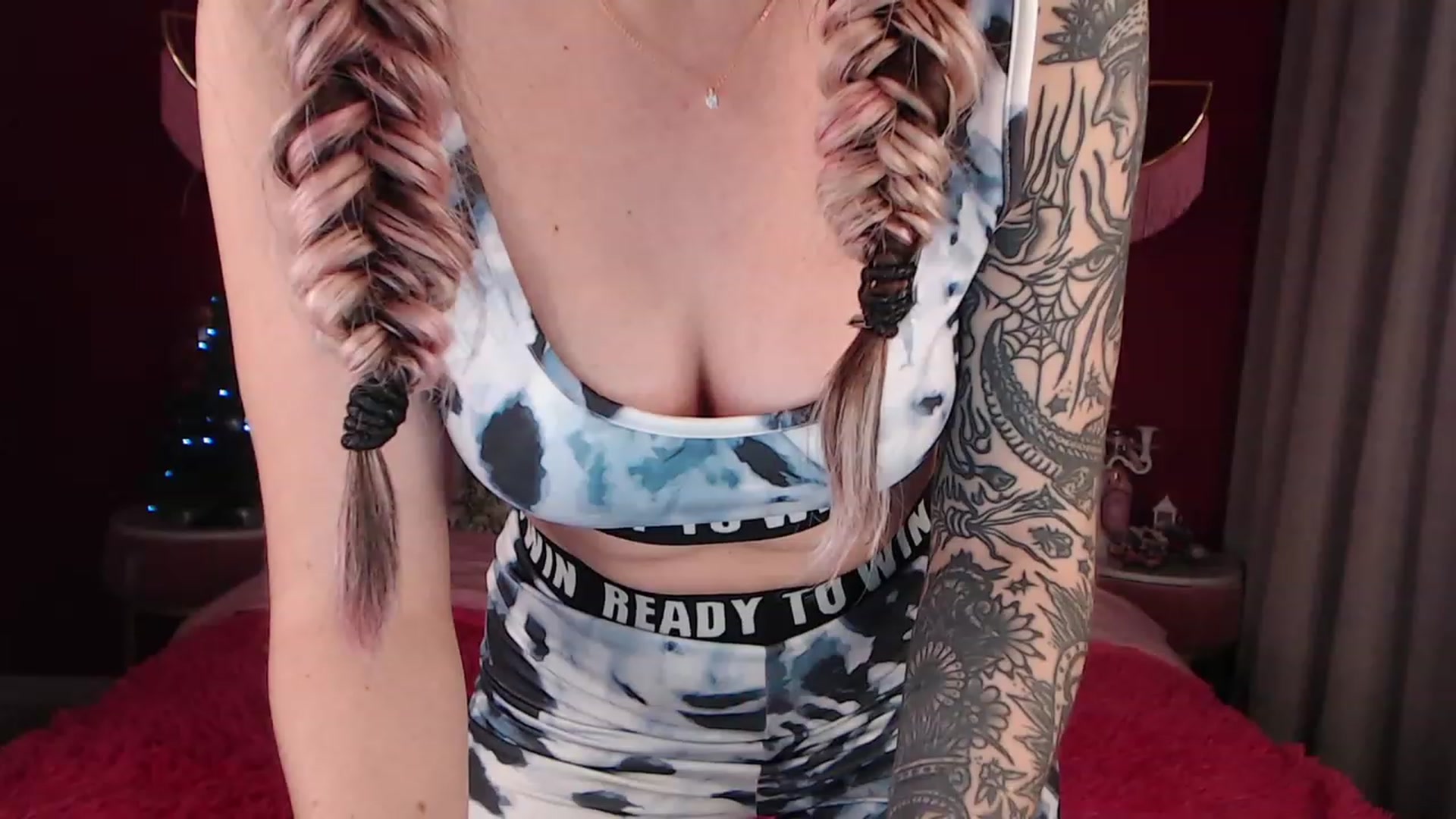 Gallery image thumbnail from AmeliaMFC's myfreecams stream on, 12/15/2022, 13:10 image 20 of 20