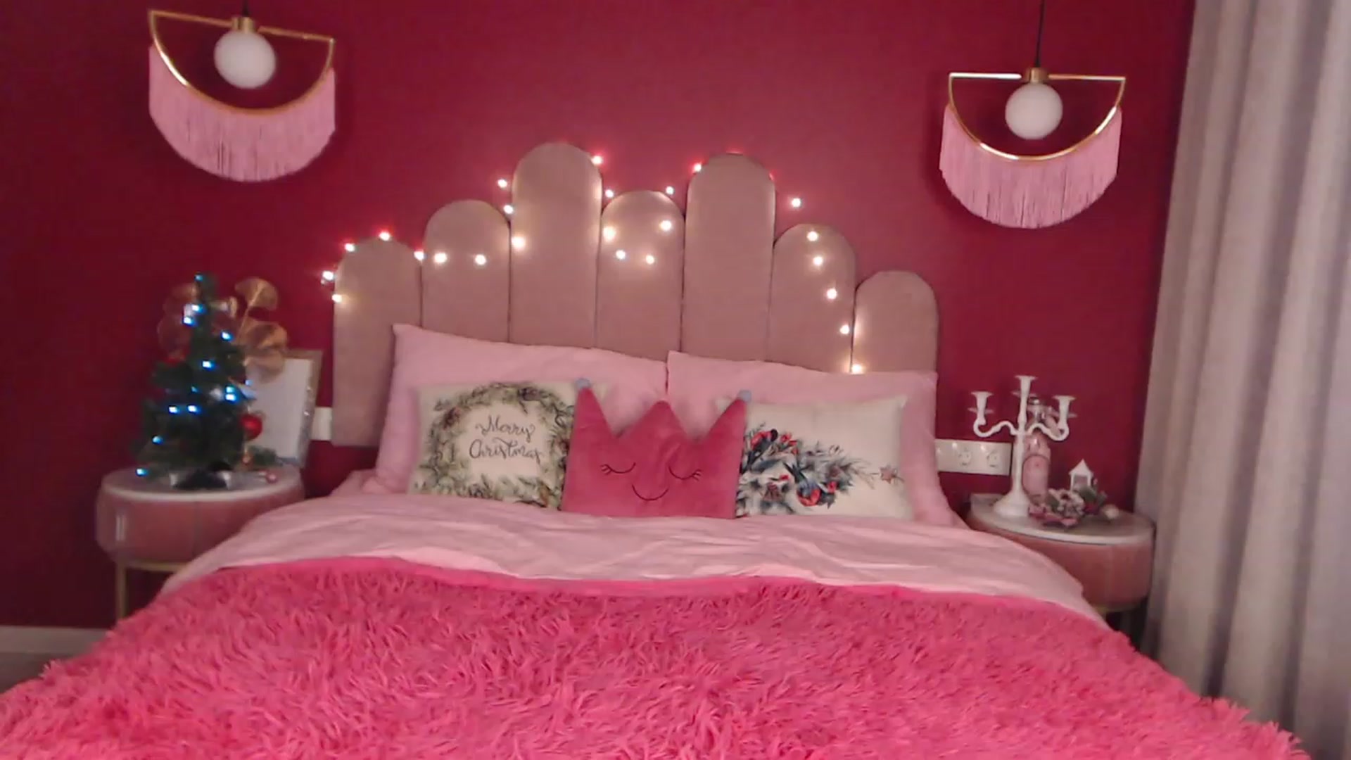 Gallery image thumbnail from AmeliaMFC's myfreecams stream on, 12/15/2022, 13:10 image 3 of 20