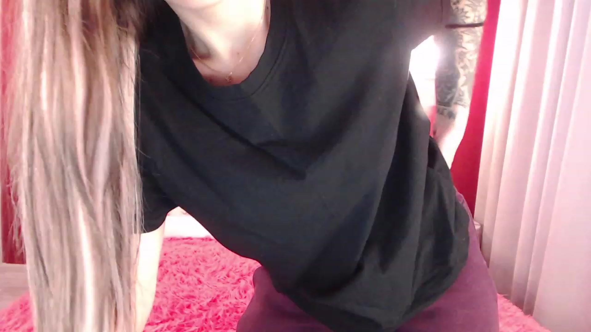 Gallery image thumbnail from AmeliaMFC's myfreecams stream on, 12/19/2022, 13:36 image 4 of 20