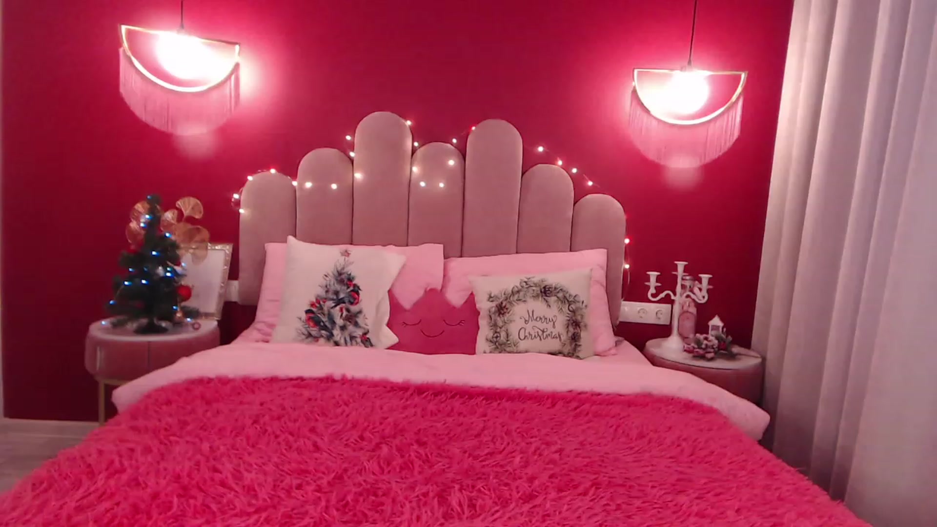Gallery image thumbnail from AmeliaMFC's myfreecams stream on, 12/19/2022, 13:36 image 11 of 20