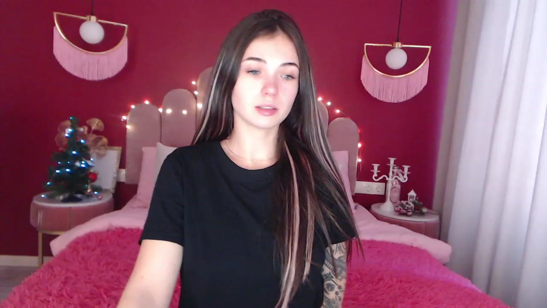 Gallery image thumbnail from AmeliaMFC's myfreecams stream on, 12/20/2022, 07:43 image 15 of 20