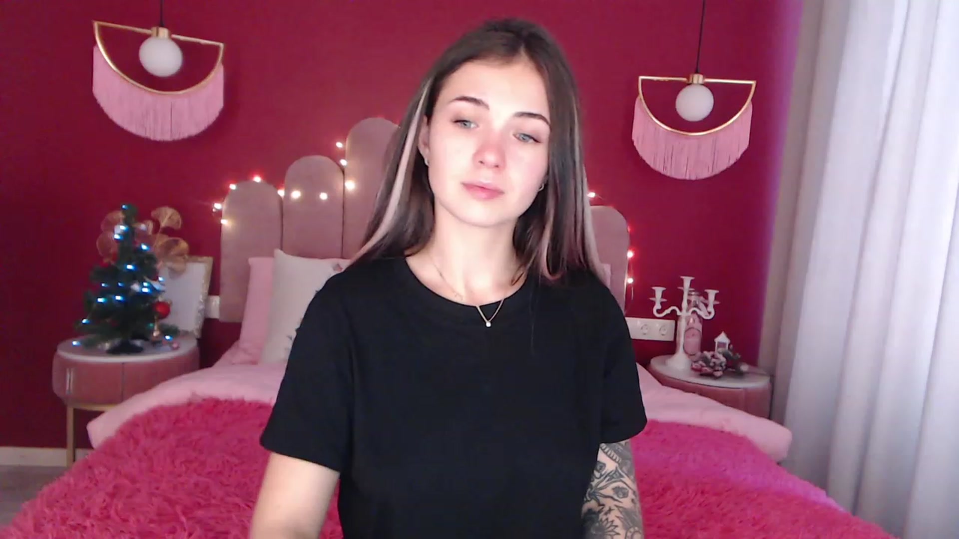 Gallery image thumbnail from AmeliaMFC's myfreecams stream on, 12/20/2022, 07:43 image 20 of 20
