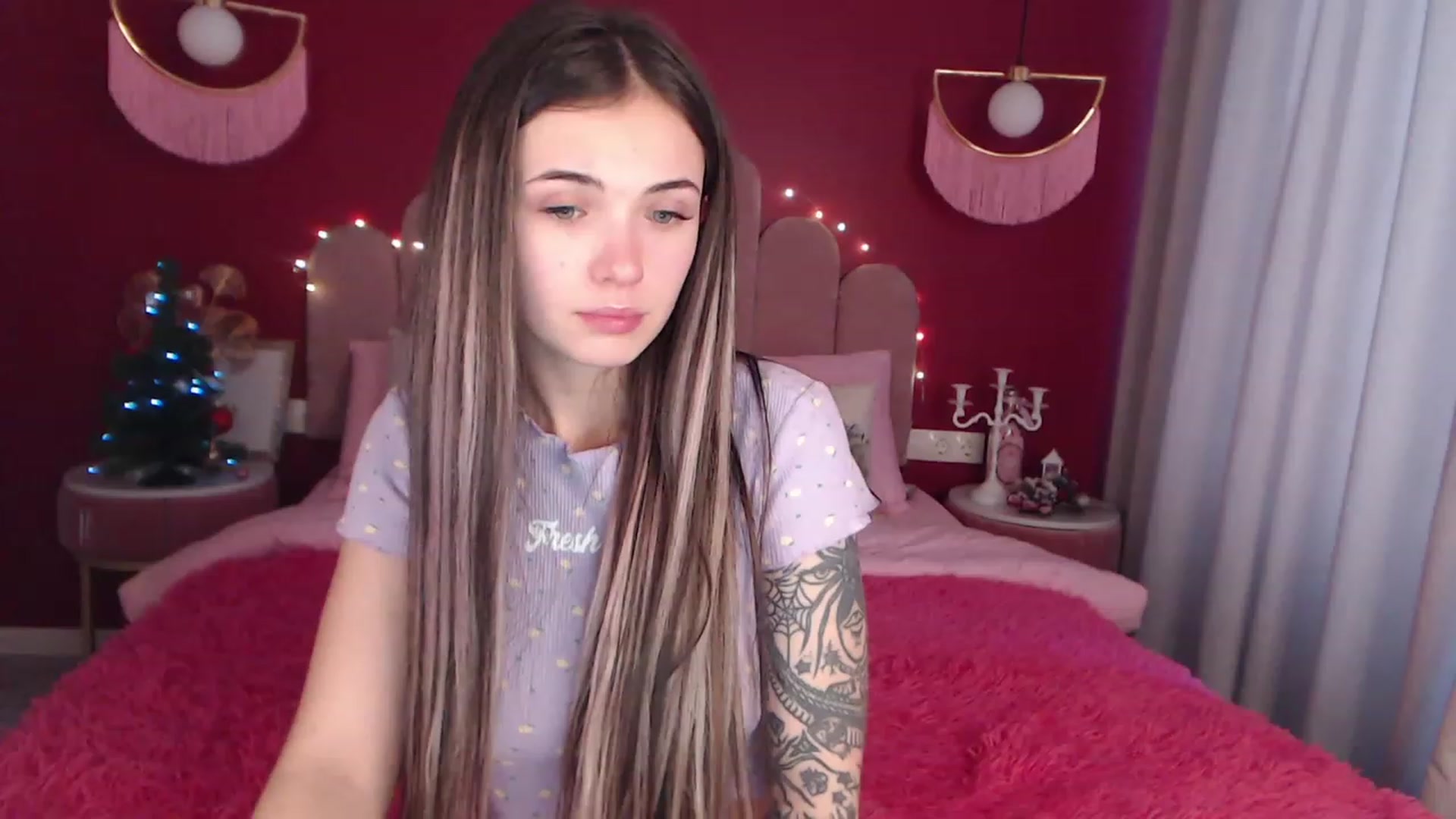 Gallery image thumbnail from AmeliaMFC's myfreecams stream on, 12/20/2022, 08:14 image 15 of 20
