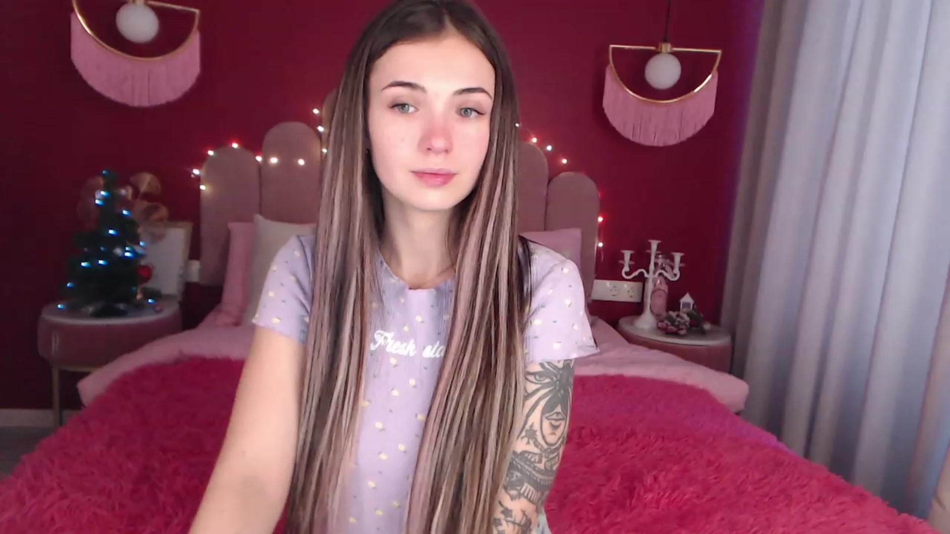 Gallery image thumbnail from AmeliaMFC's myfreecams stream on, 12/20/2022, 08:14 image 10 of 20