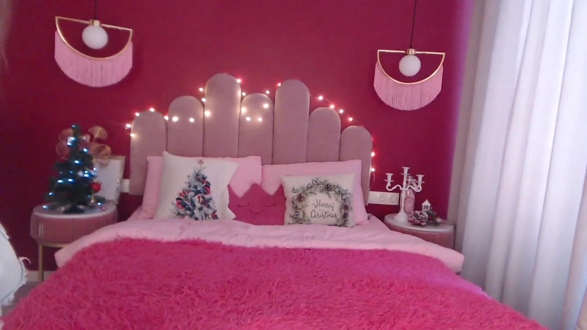 Gallery image thumbnail from AmeliaMFC's myfreecams stream on, 12/20/2022, 08:14 image 2 of 20