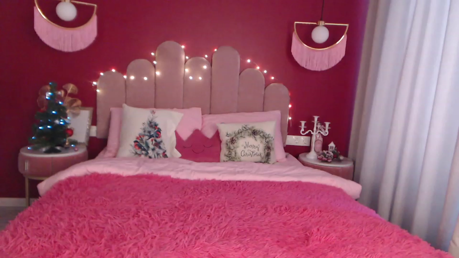 Gallery image thumbnail from AmeliaMFC's myfreecams stream on, 12/20/2022, 08:14 image 18 of 20