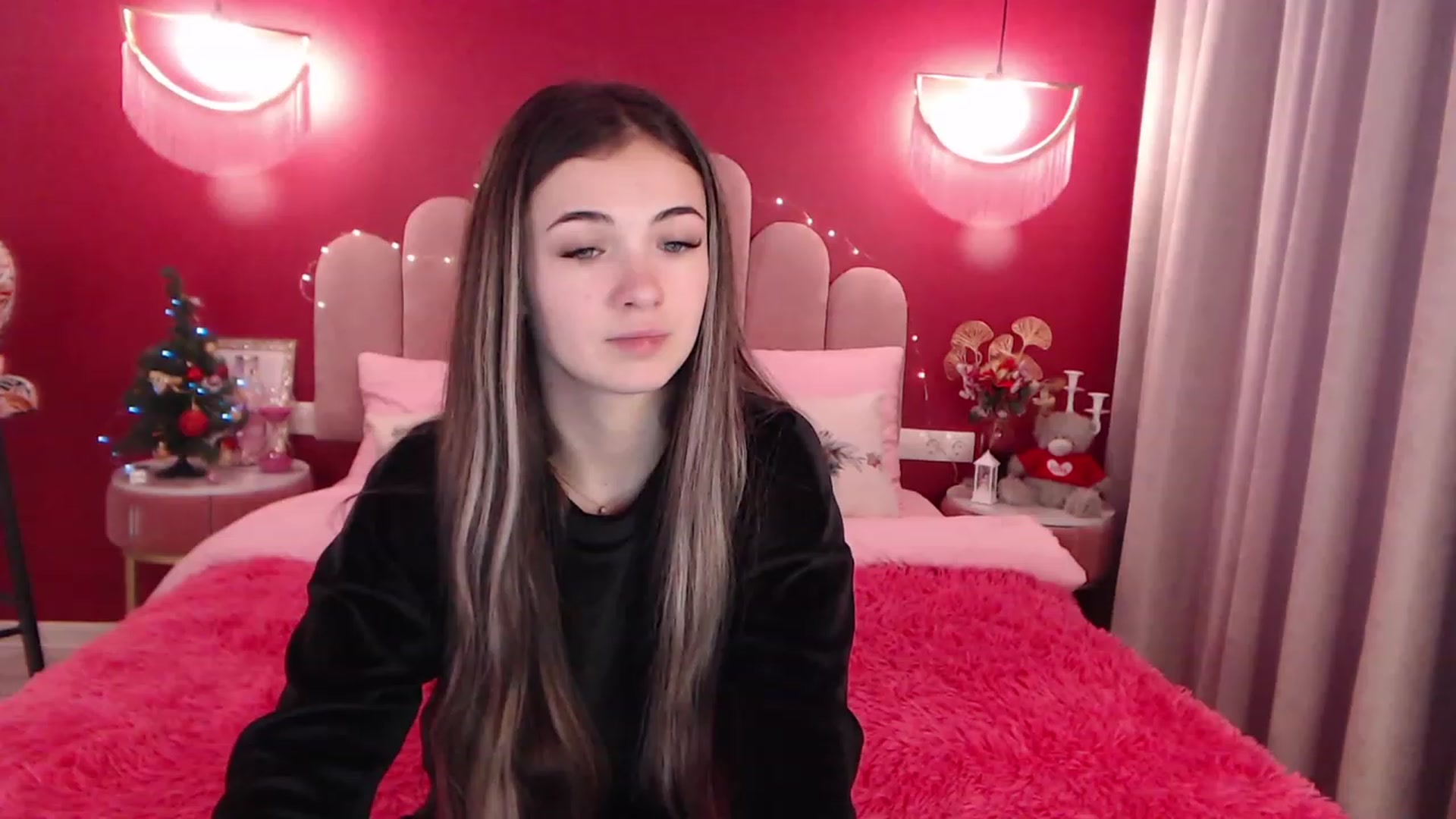 Gallery image thumbnail from AmeliaMFC's myfreecams stream on, 12/28/2022, 14:07 image 11 of 20