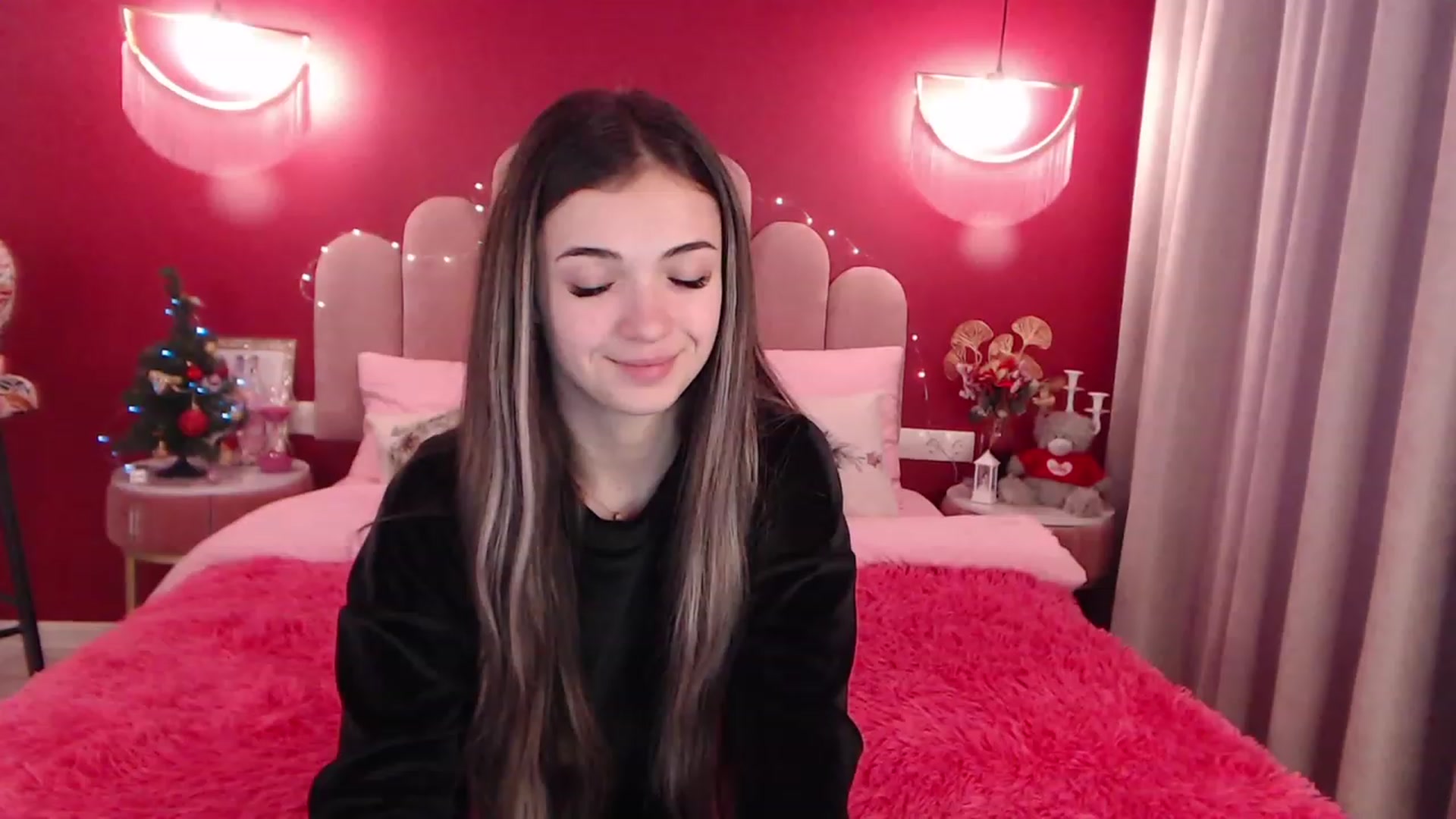 Gallery image thumbnail from AmeliaMFC's myfreecams stream on, 12/28/2022, 14:07 image 12 of 20