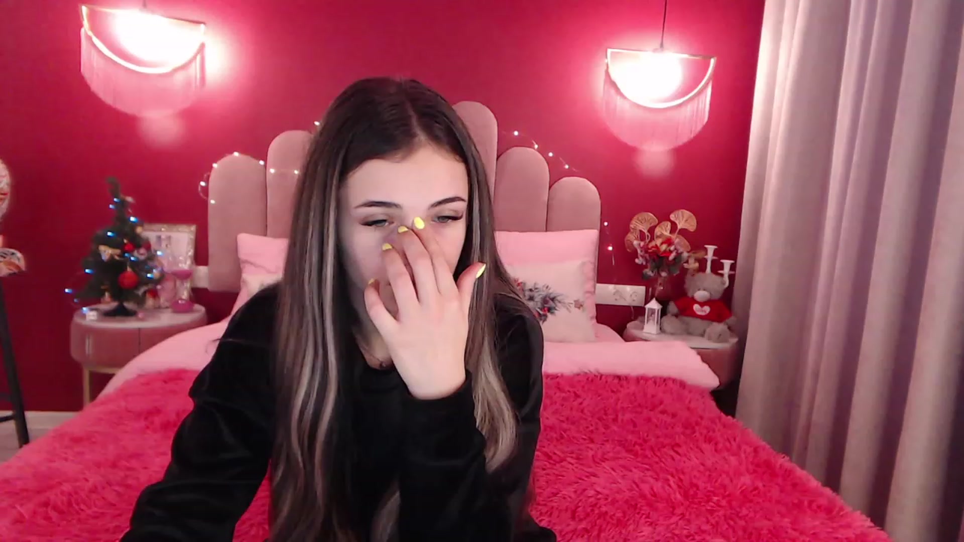 Gallery image thumbnail from AmeliaMFC's myfreecams stream on, 12/28/2022, 14:07 image 13 of 20