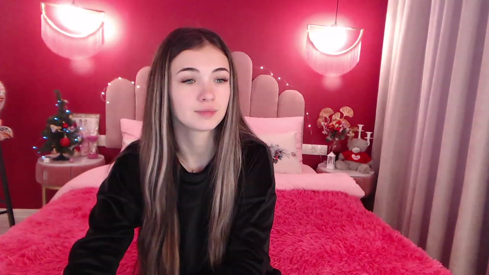 Gallery image thumbnail from AmeliaMFC's myfreecams stream on, 12/28/2022, 14:07 image 5 of 20