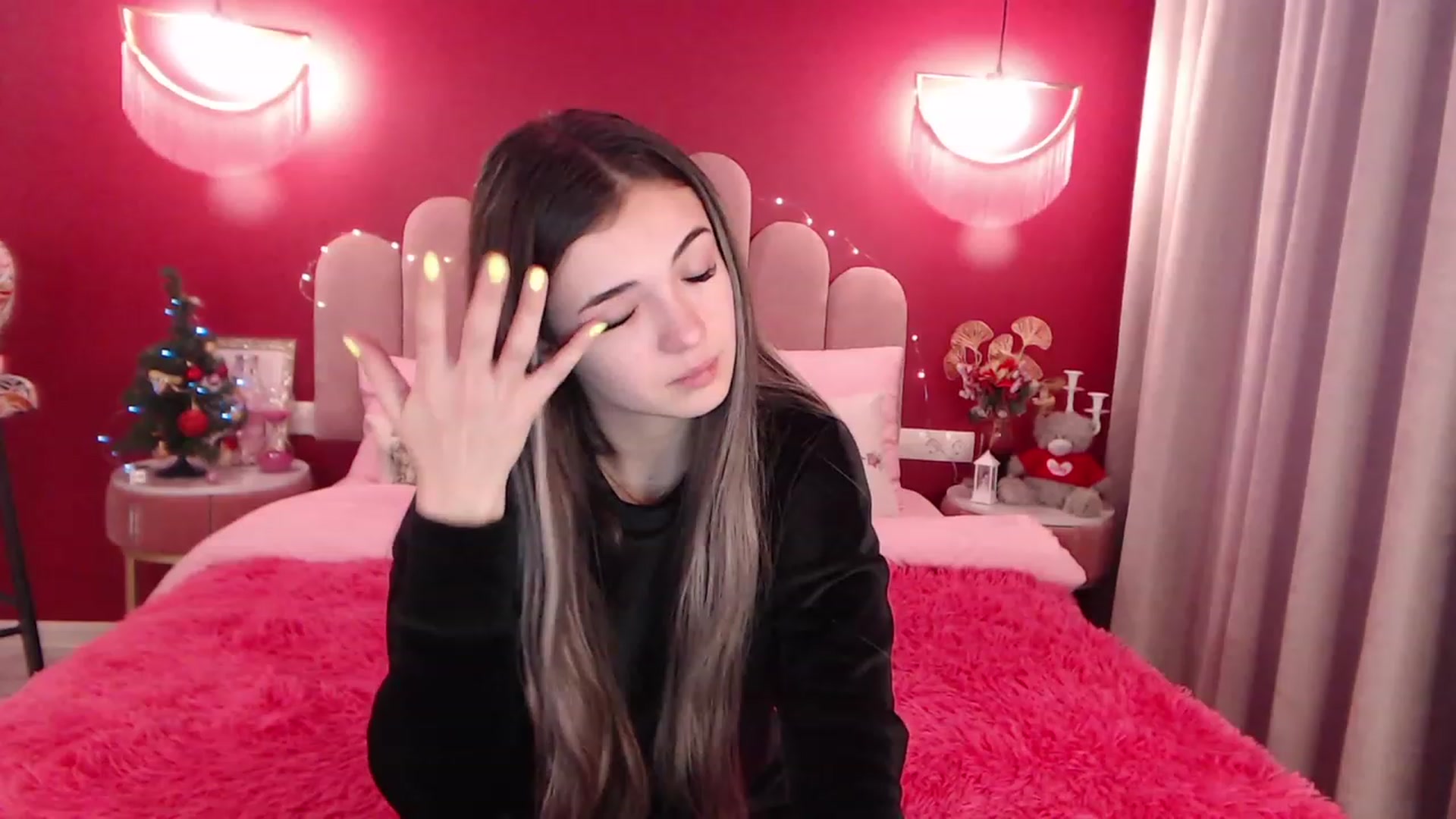Gallery image thumbnail from AmeliaMFC's myfreecams stream on, 12/28/2022, 14:07 image 19 of 20