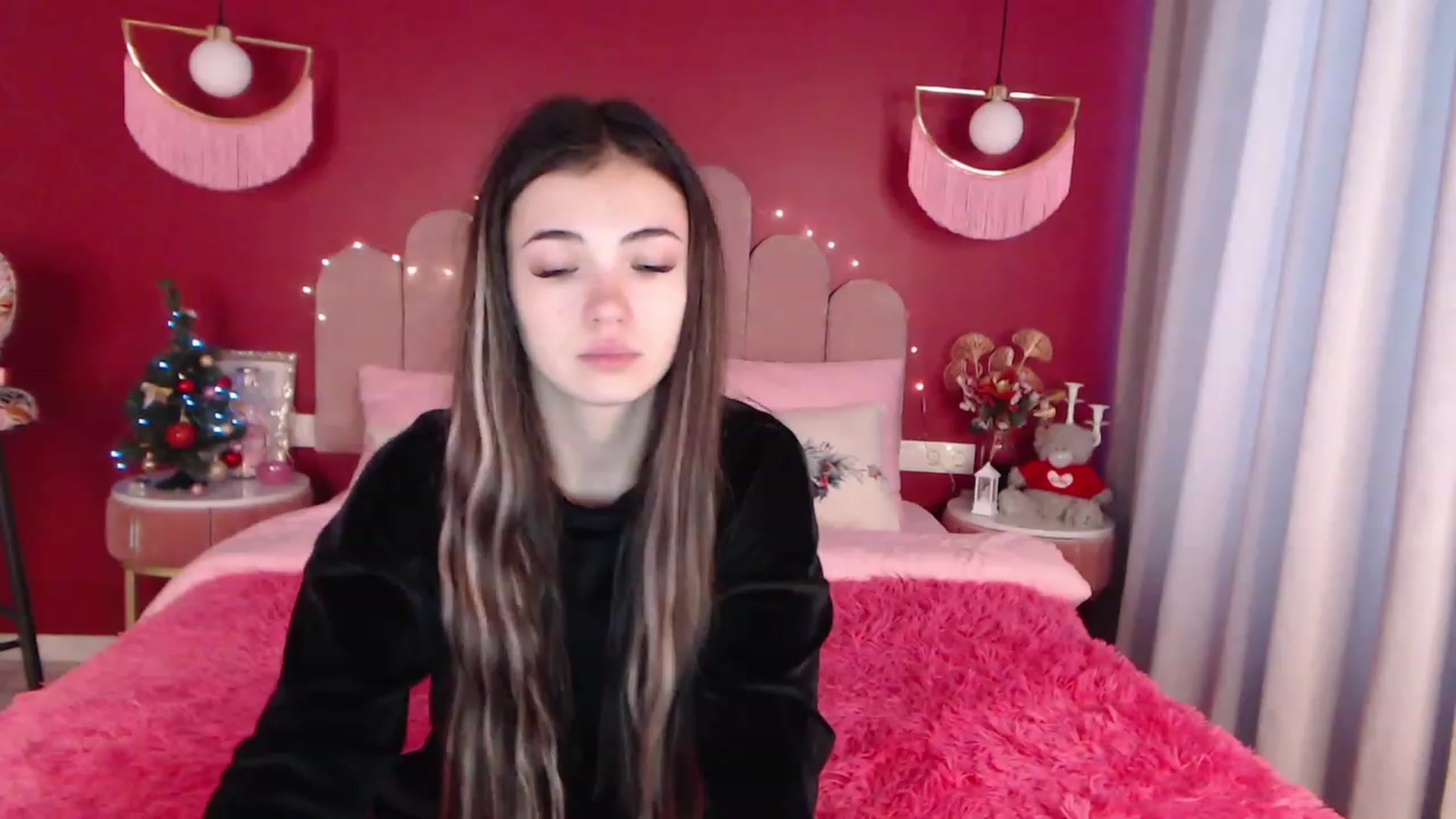 Gallery image thumbnail from AmeliaMFC's myfreecams stream on, 12/29/2022, 08:22 image 1 of 20