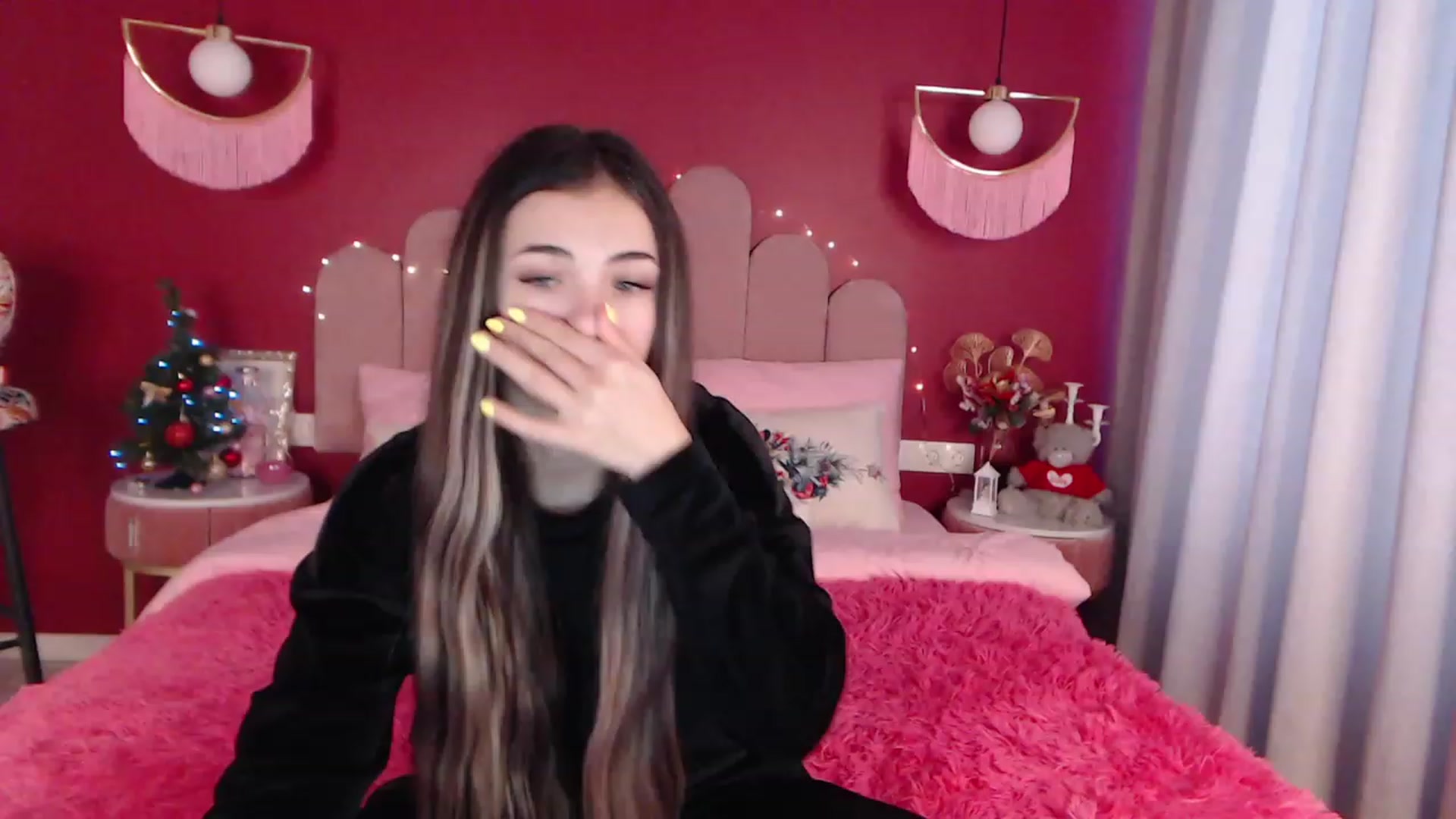 Gallery image thumbnail from AmeliaMFC's myfreecams stream on, 12/29/2022, 08:22 image 14 of 20
