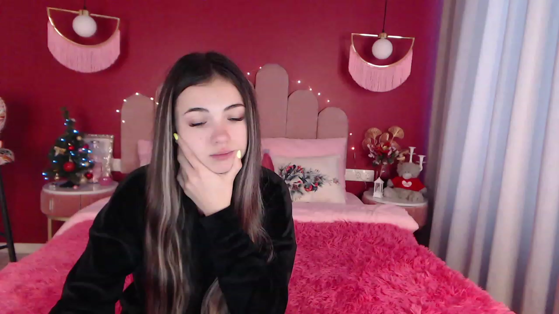 Gallery image thumbnail from AmeliaMFC's myfreecams stream on, 12/29/2022, 08:22 image 9 of 20