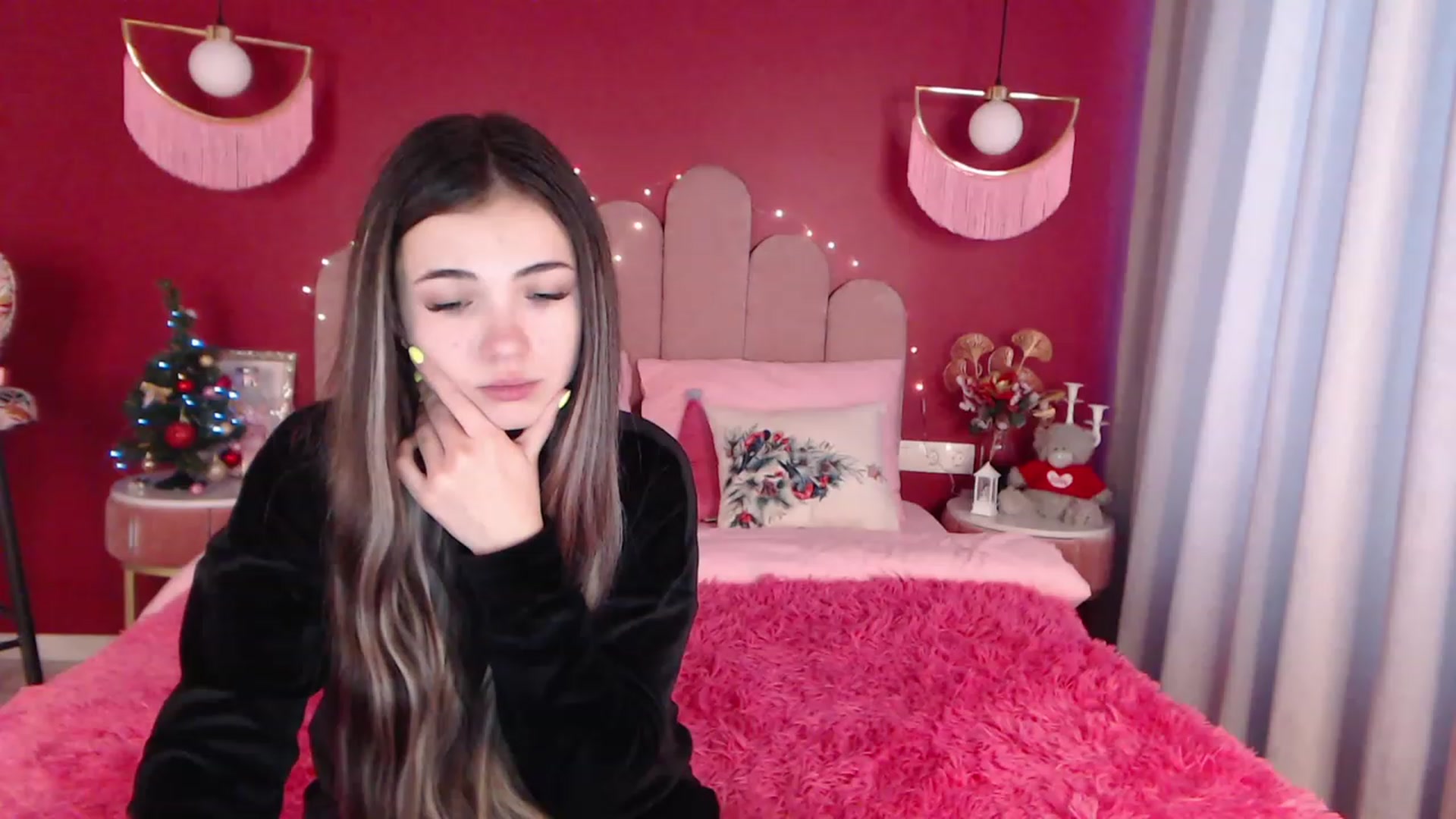 Gallery image thumbnail from AmeliaMFC's myfreecams stream on, 12/29/2022, 08:22 image 6 of 20