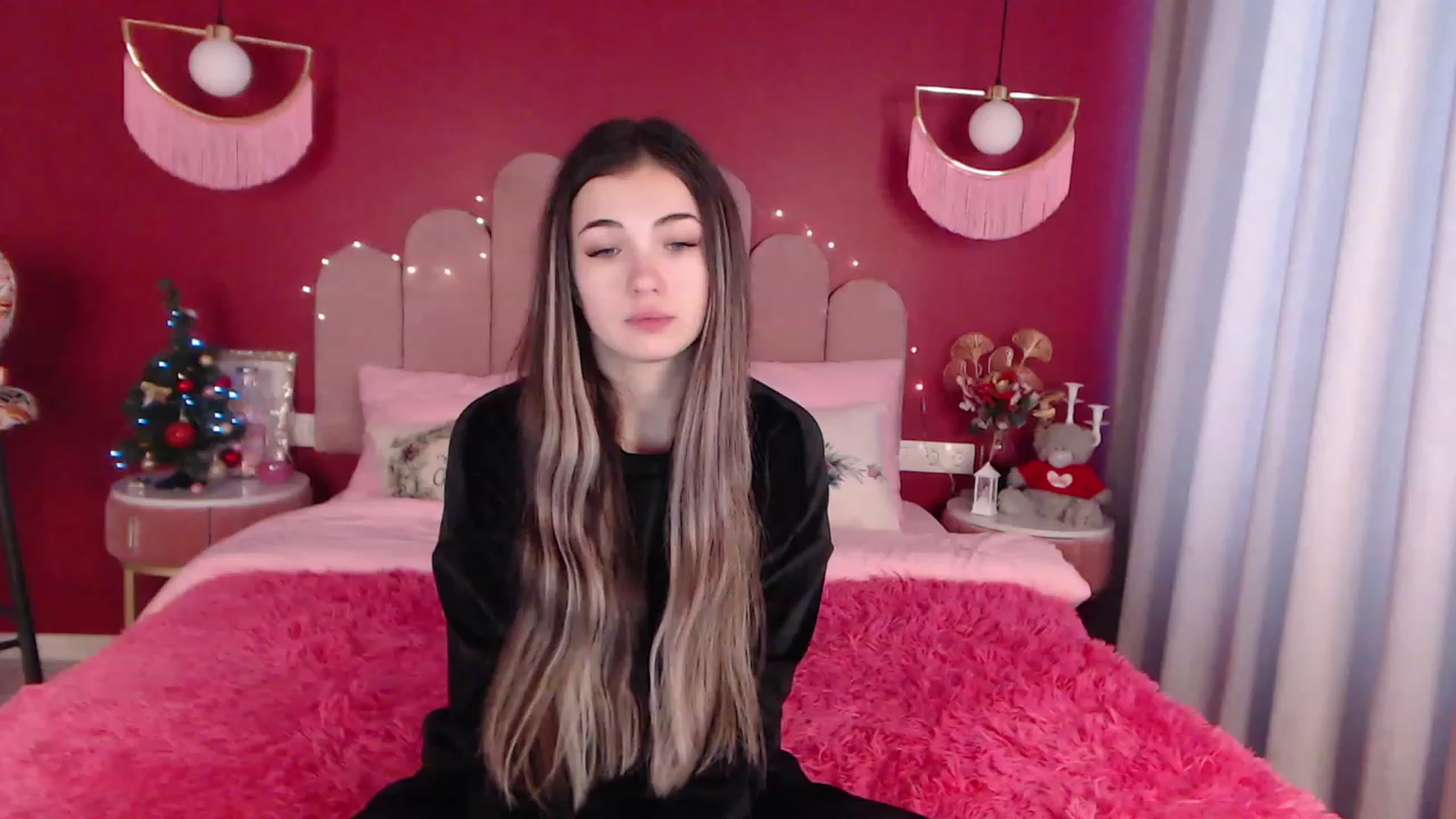 Gallery image thumbnail from AmeliaMFC's myfreecams stream on, 12/29/2022, 08:22 image 15 of 20