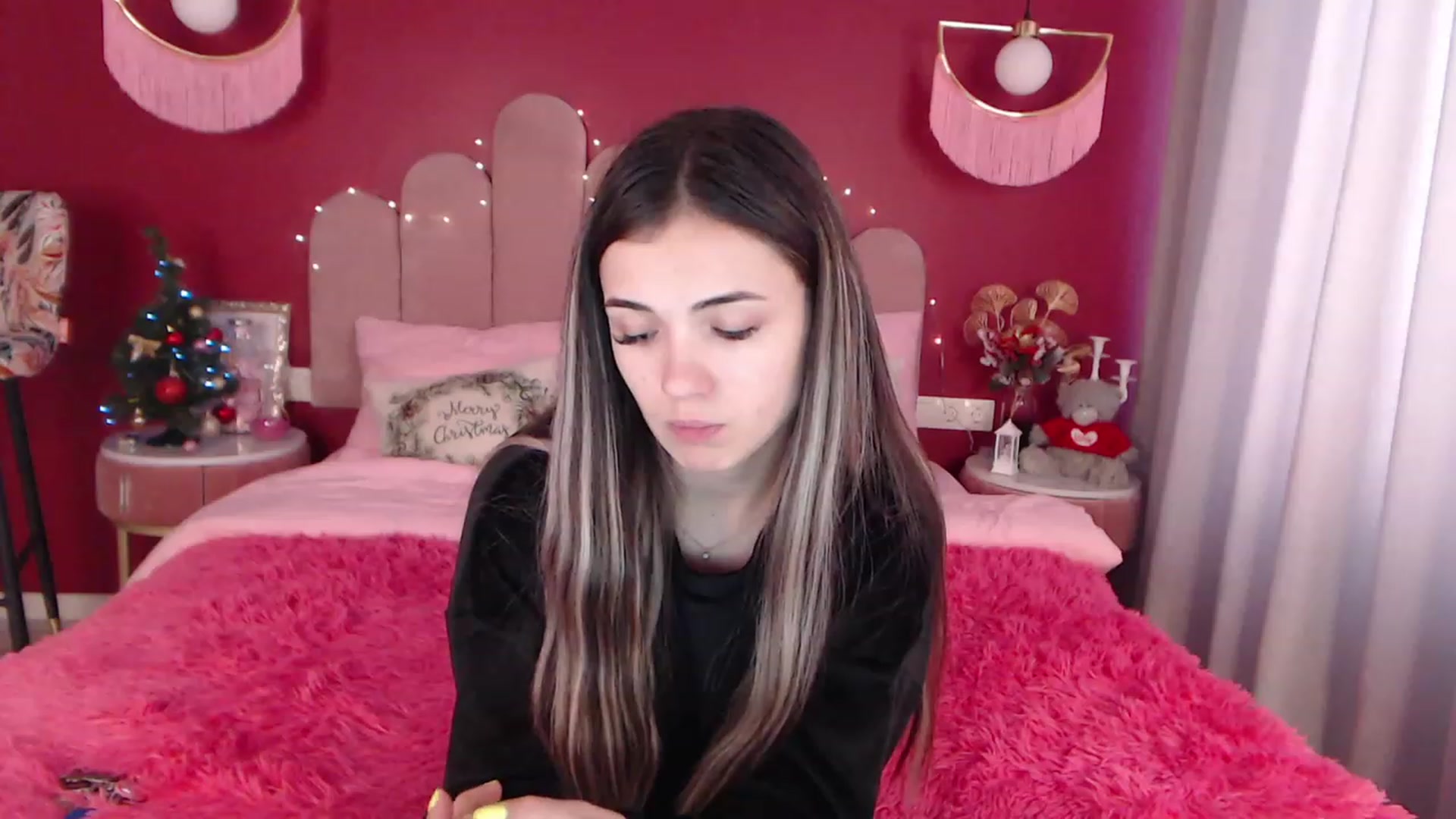 Gallery image thumbnail from AmeliaMFC's myfreecams stream on, 12/29/2022, 09:38 image 13 of 20