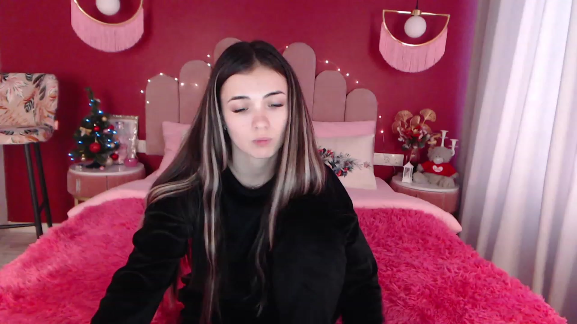 Gallery image thumbnail from AmeliaMFC's myfreecams stream on, 12/29/2022, 13:04 image 13 of 20