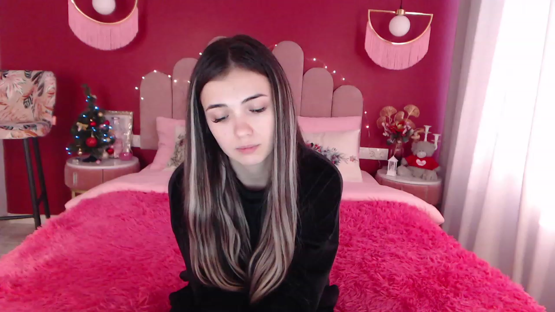 Gallery image thumbnail from AmeliaMFC's myfreecams stream on, 12/29/2022, 13:04 image 14 of 20