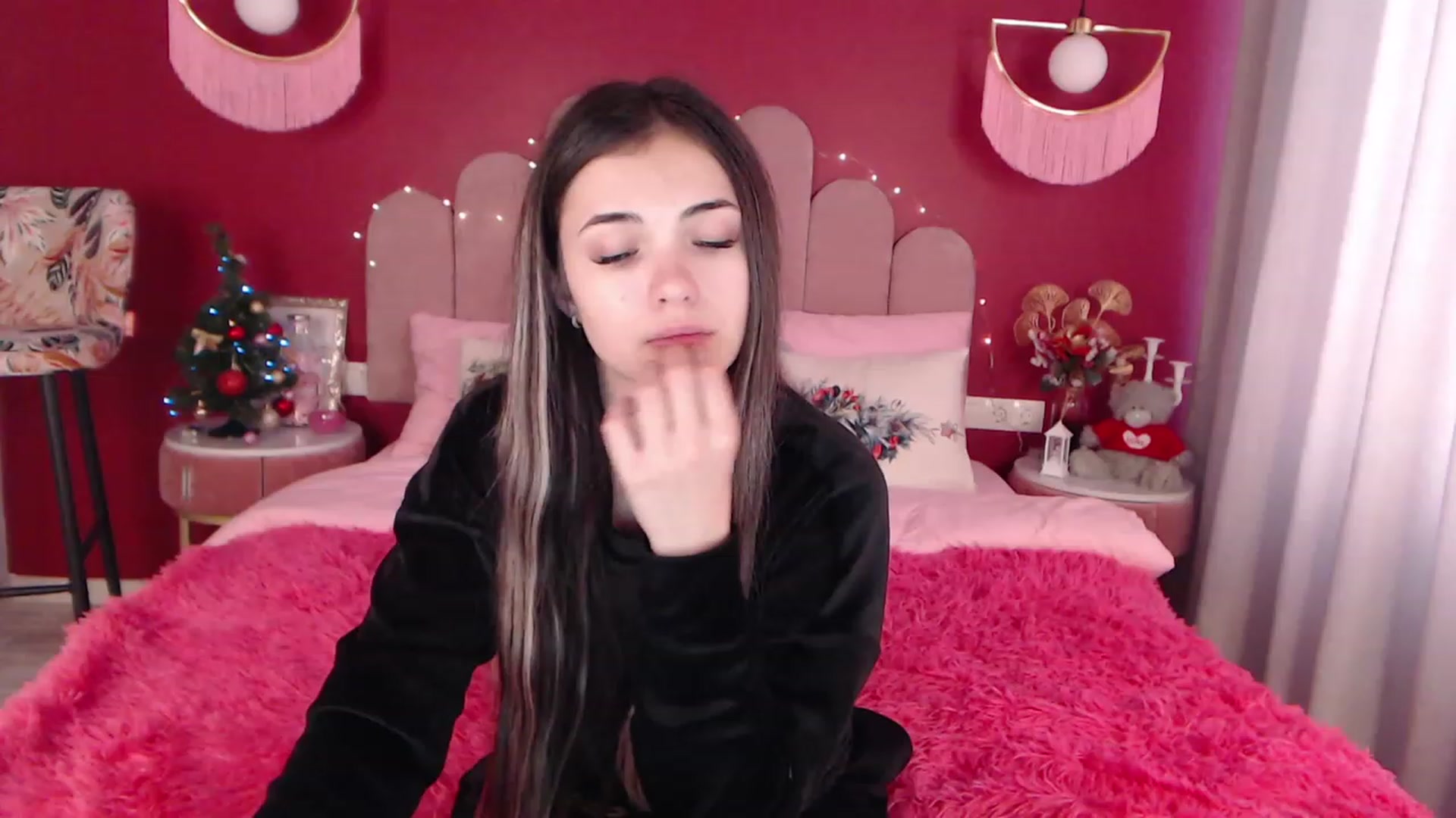 Gallery image thumbnail from AmeliaMFC's myfreecams stream on, 12/29/2022, 13:04 image 3 of 20