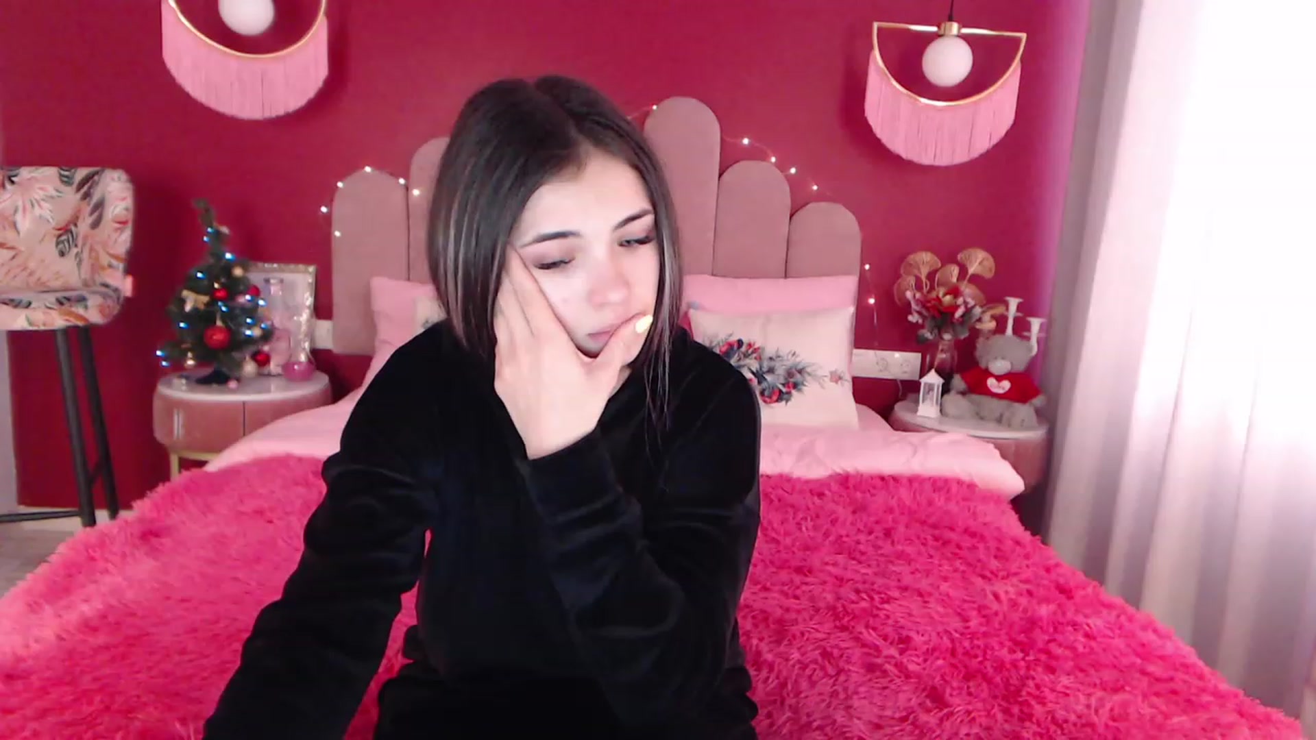 Gallery image thumbnail from AmeliaMFC's myfreecams stream on, 12/29/2022, 13:04 image 7 of 20