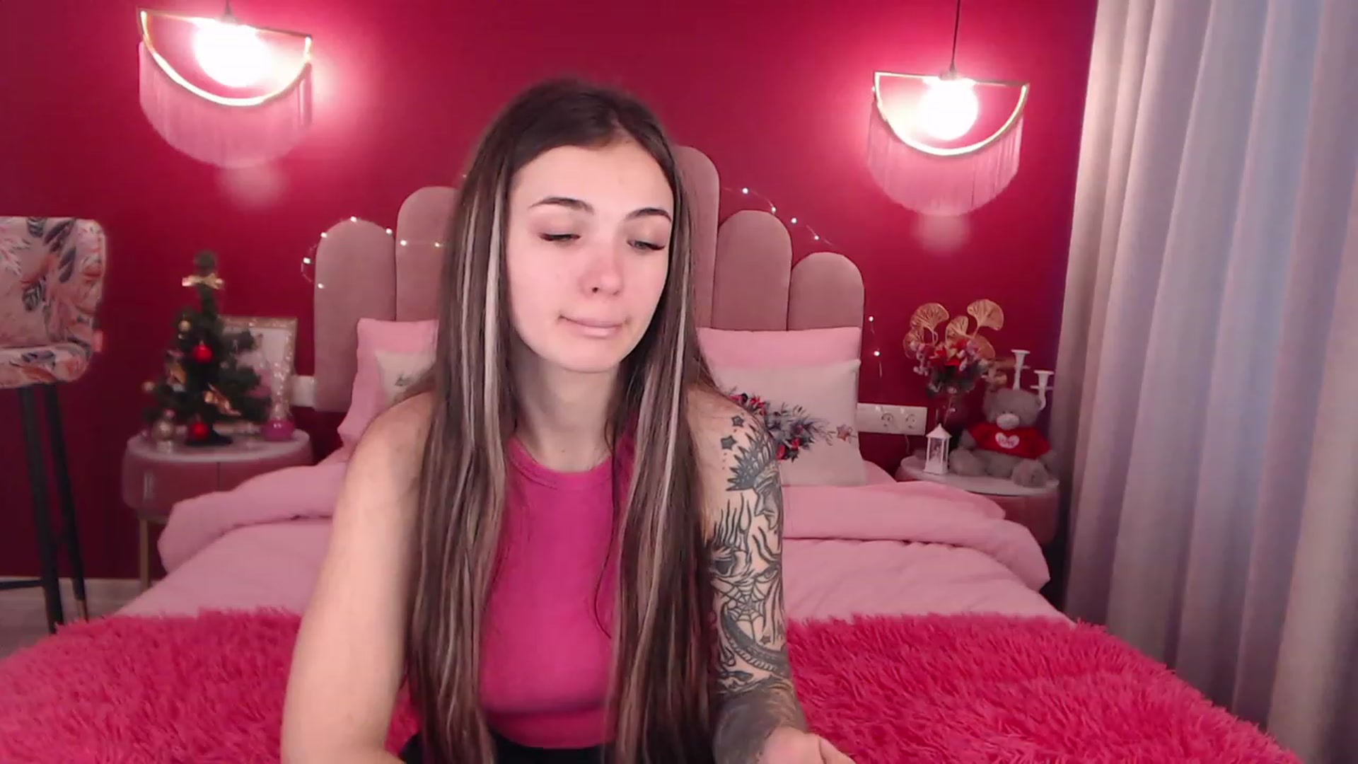 Gallery image thumbnail from AmeliaMFC's myfreecams stream on, 12/31/2022, 07:26 image 11 of 20