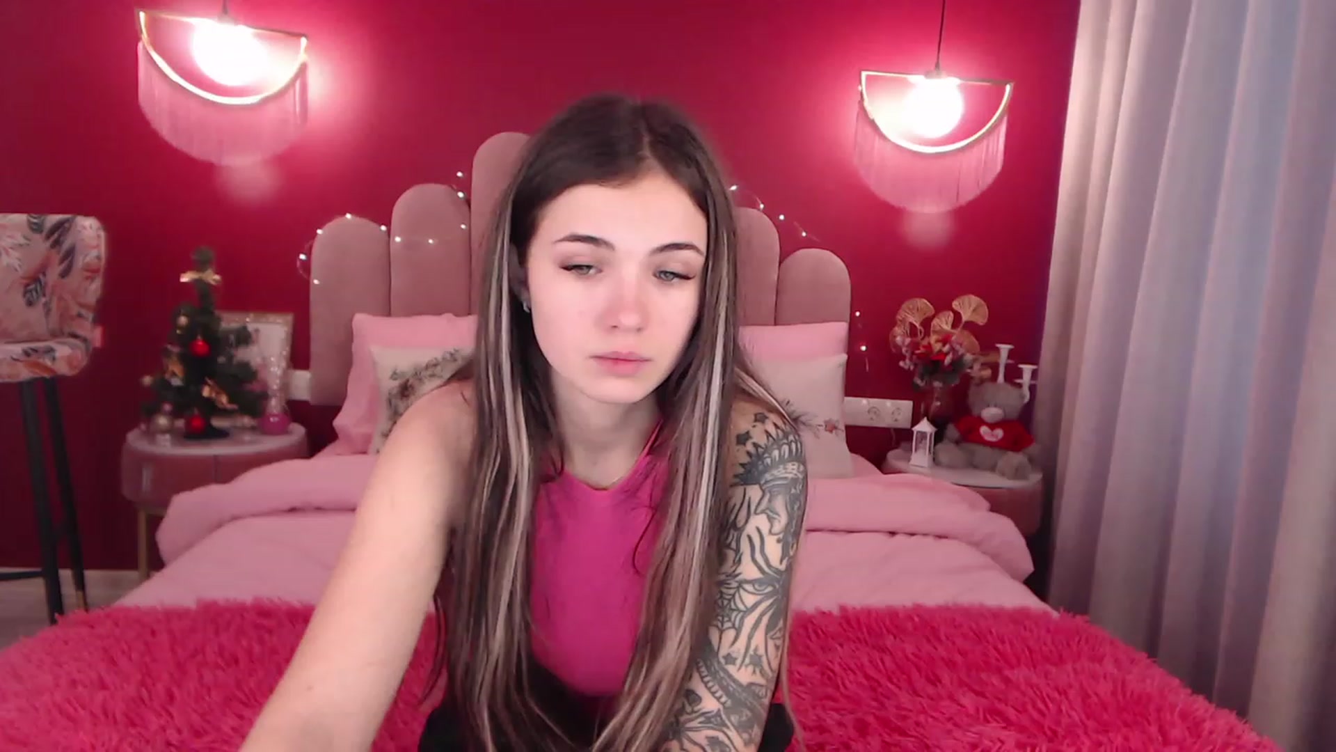 Gallery image thumbnail from AmeliaMFC's myfreecams stream on, 12/31/2022, 07:26 image 7 of 20
